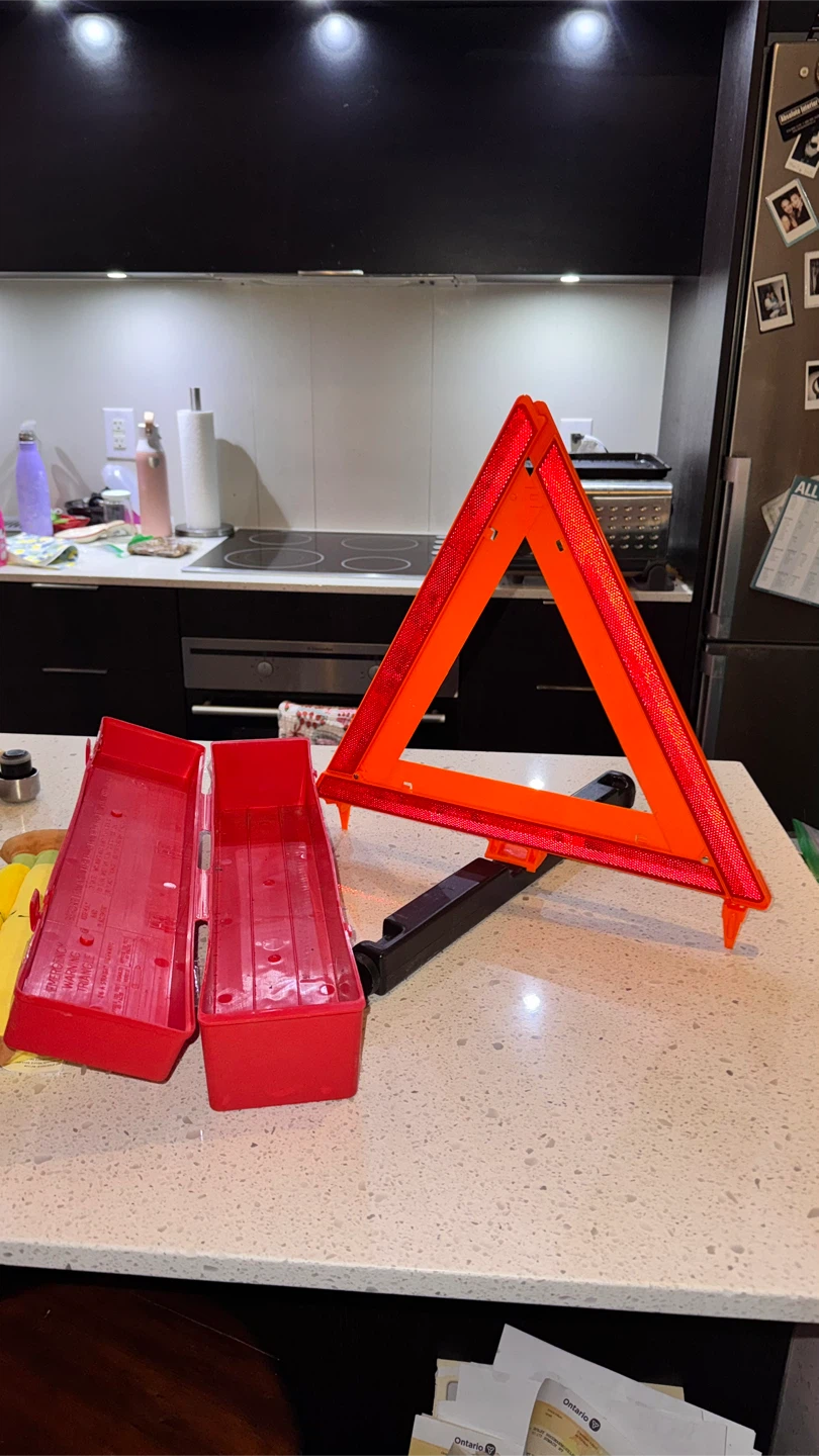 Emergency Road Safety Reflector Triangle