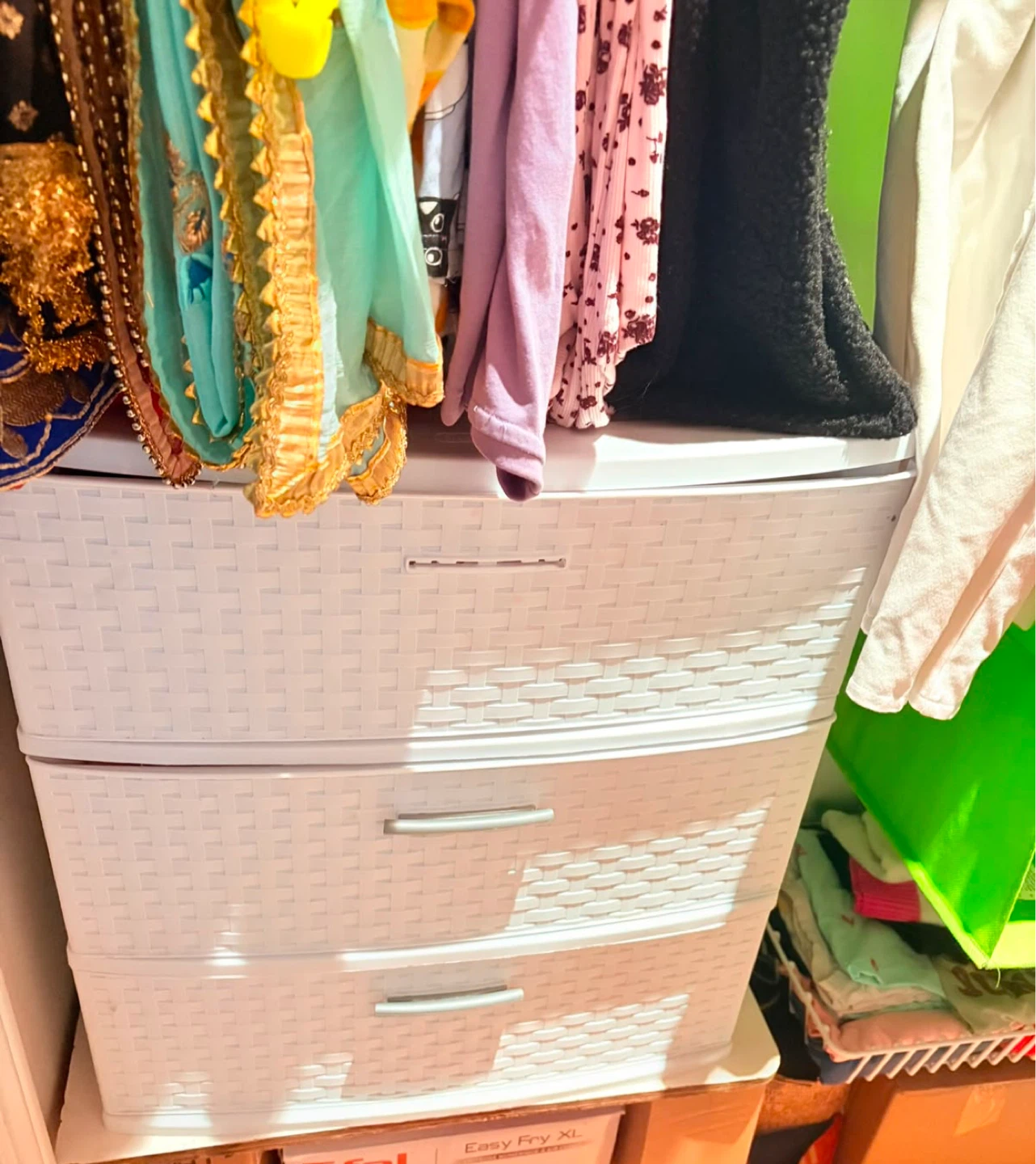 White Plastic 3-Drawer Storage Unit