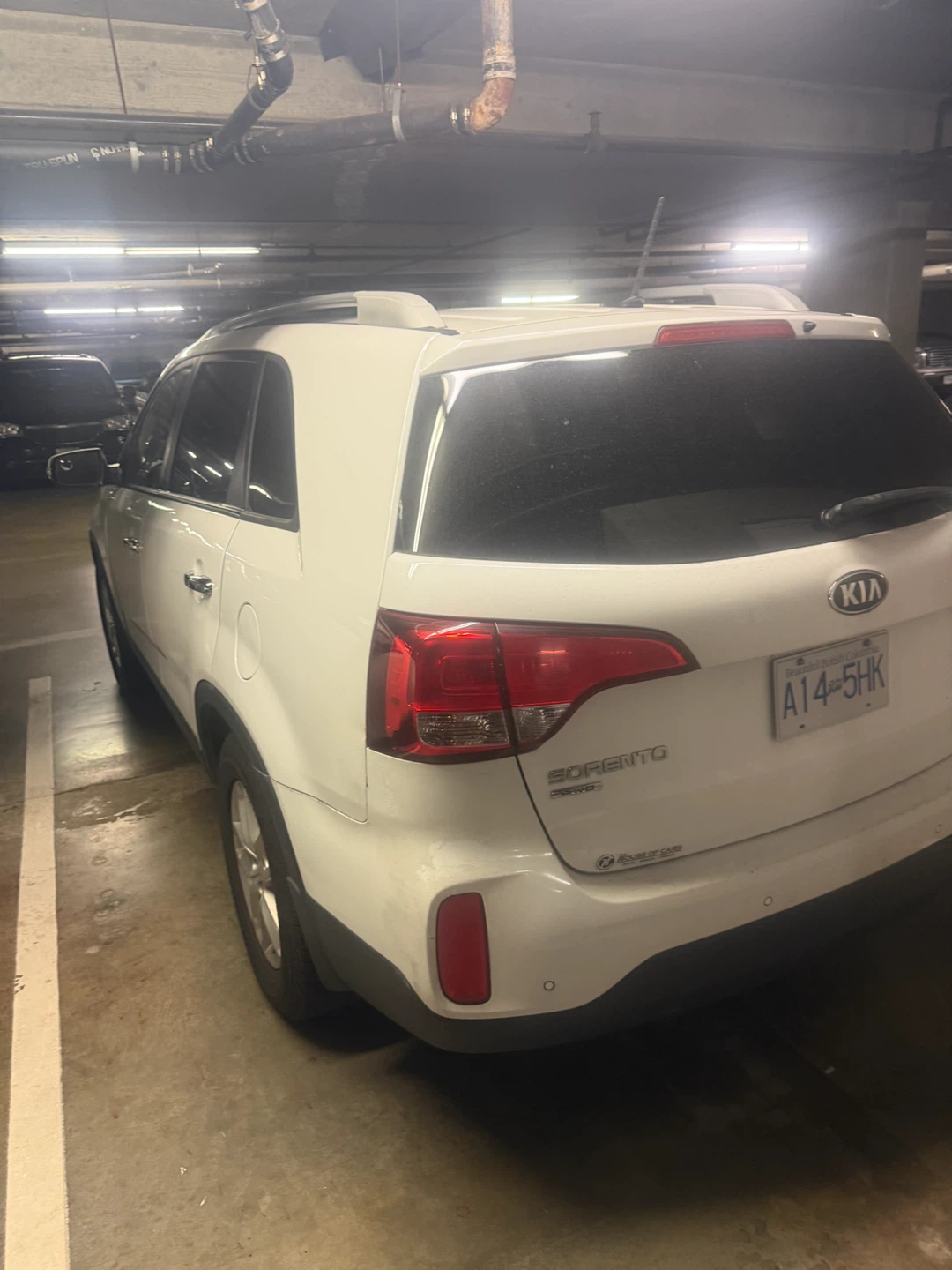 White Kia Sorento SUV