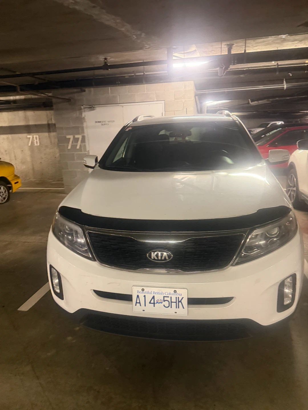 White Kia Sorento SUV - photo 2