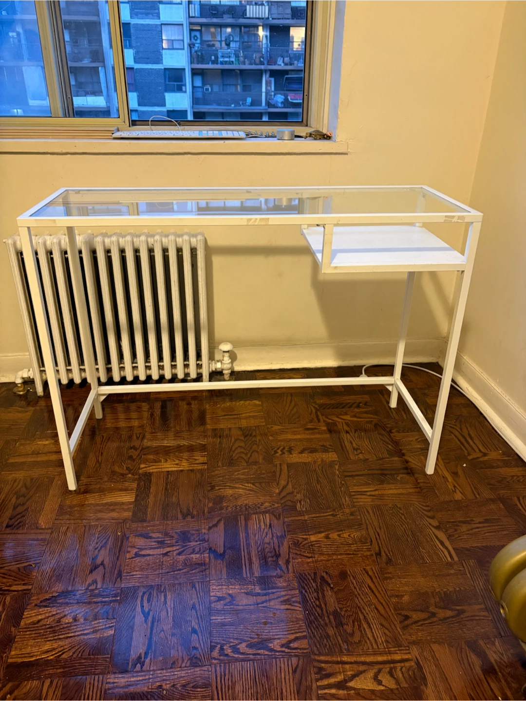 White Metal and Glass Desk - photo 2