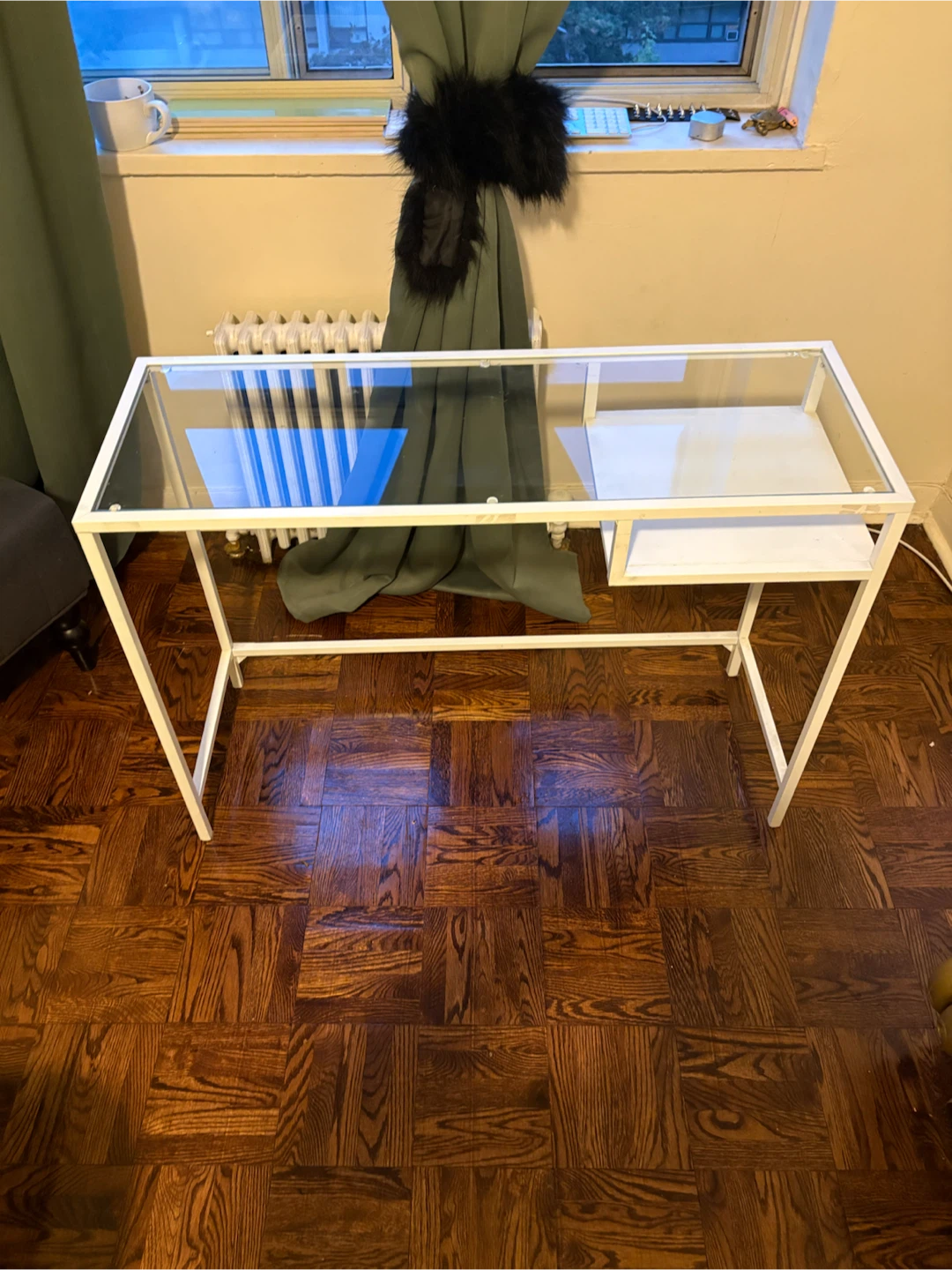 White Metal and Glass Desk - photo 3