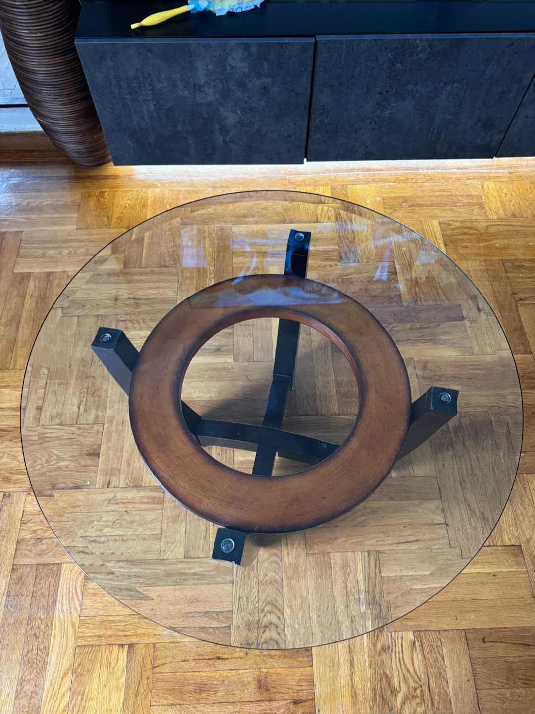 Round Glass Coffee Table - photo 3