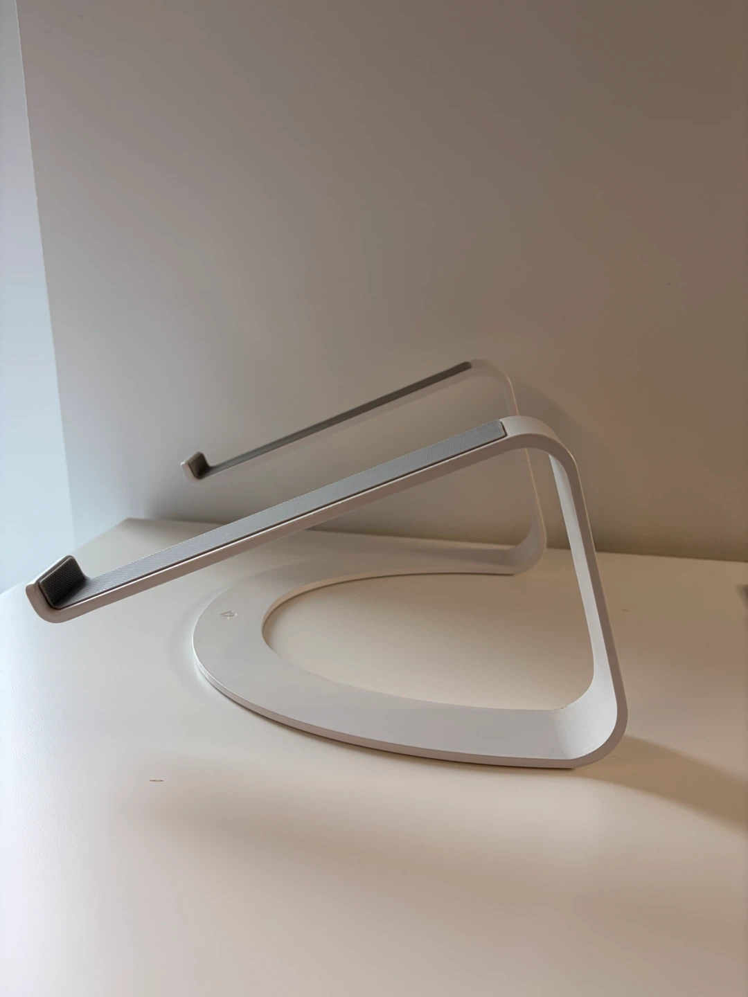 Laptop Stand - photo 3