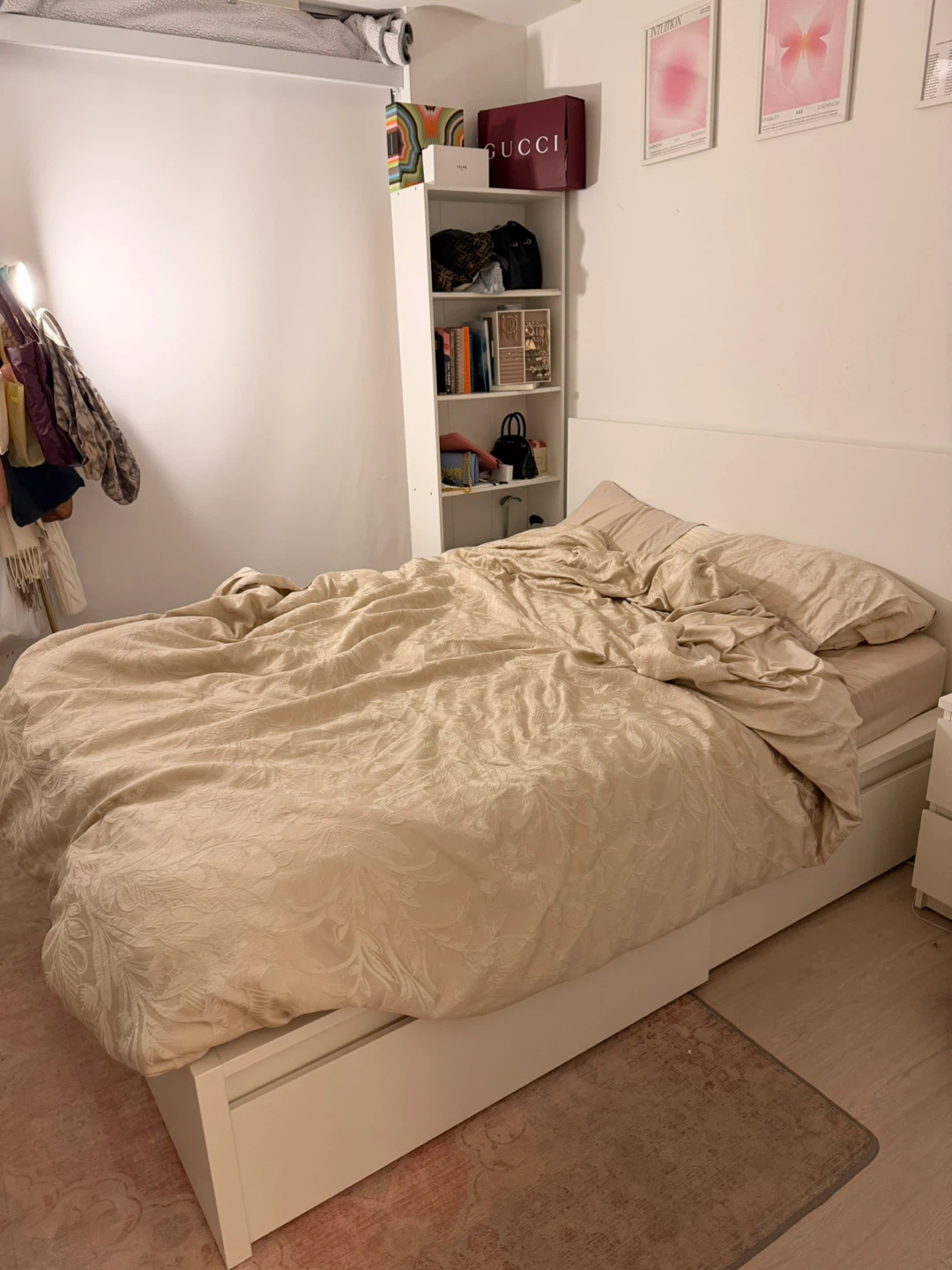 Full size mattress