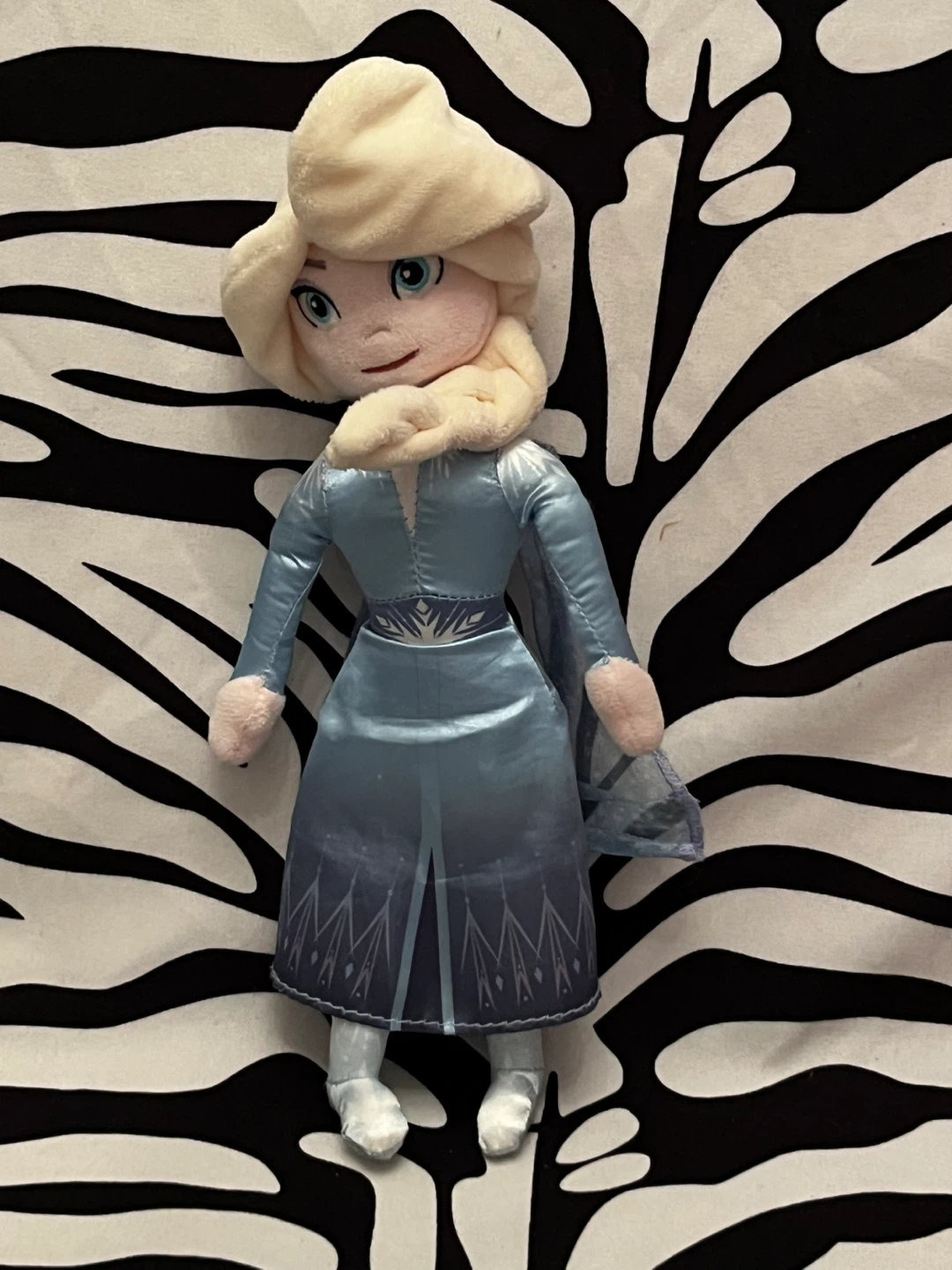 ❄️ Disney Frozen II Elsa Plush Doll ❄️
