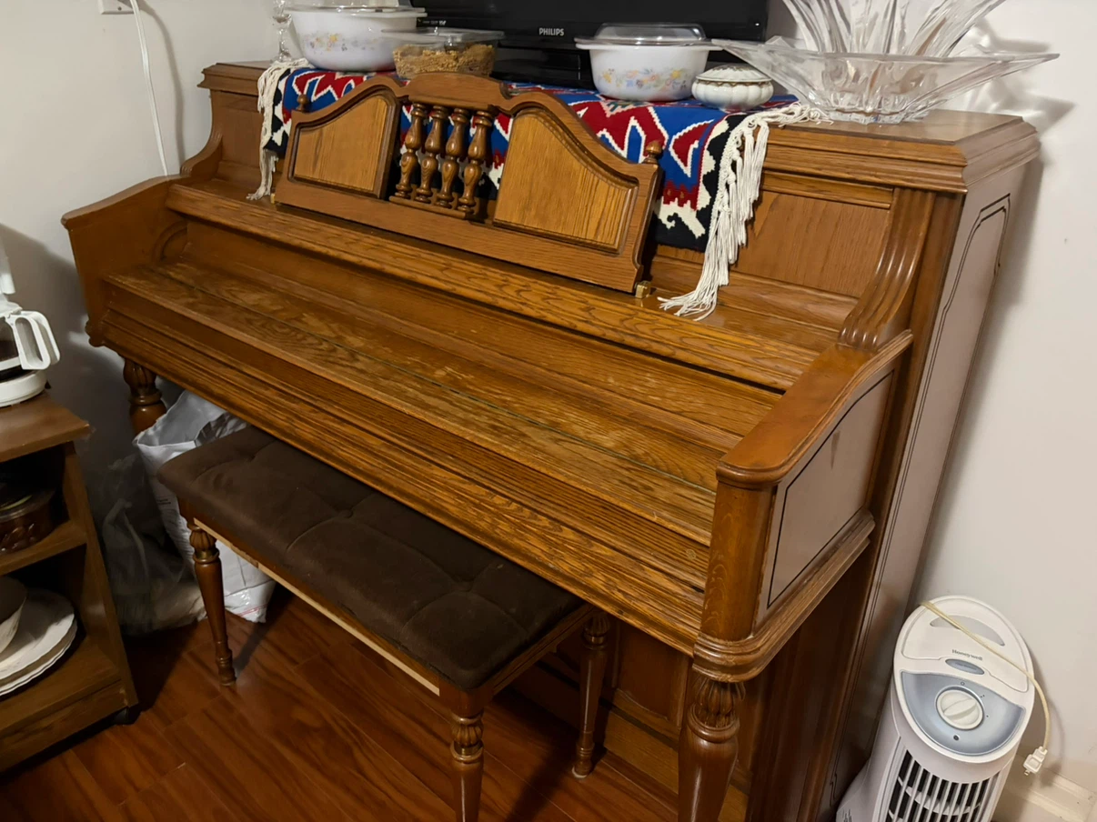 Young Chang Wood Console Piano