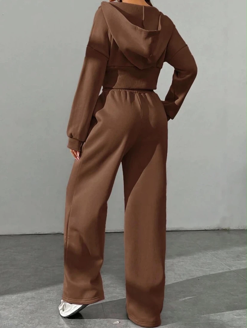 Brown Cropped Hoodie and Wide Leg Sweatpants Set - photo 2