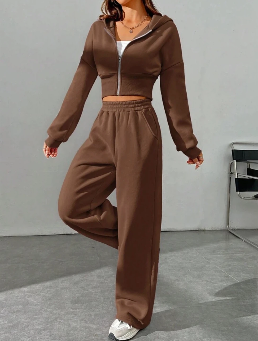 Brown Zip-Up Cropped Hoodie and Sweatpants Set - photo 2