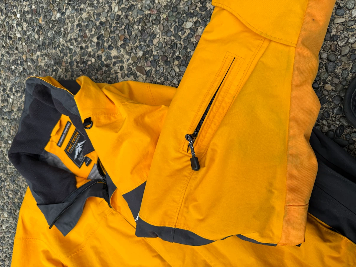 Men’s Yellow Pacific Trail Rain Jacket - photo 4