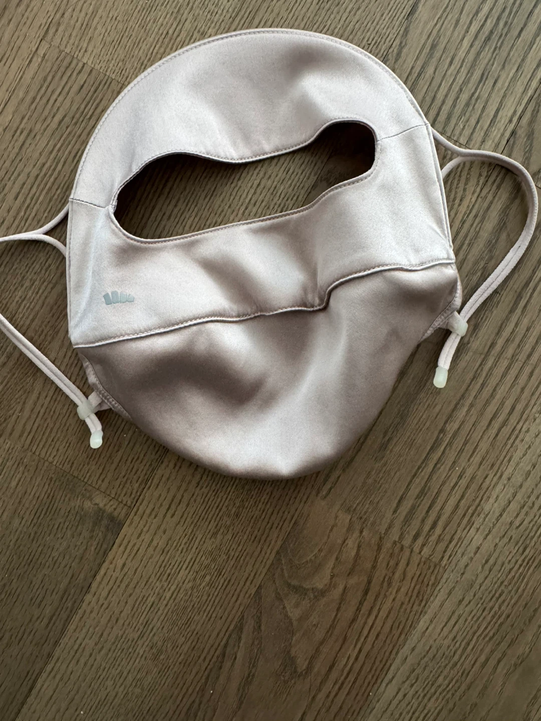 European Royal family brand Whole Silk designer’s Facial Mask - photo 5