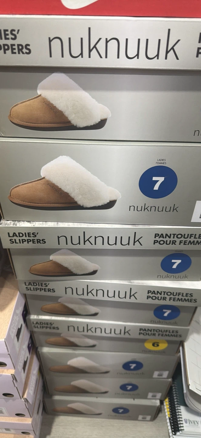 Nuknuuk Ladies' Slippers size 6, 7