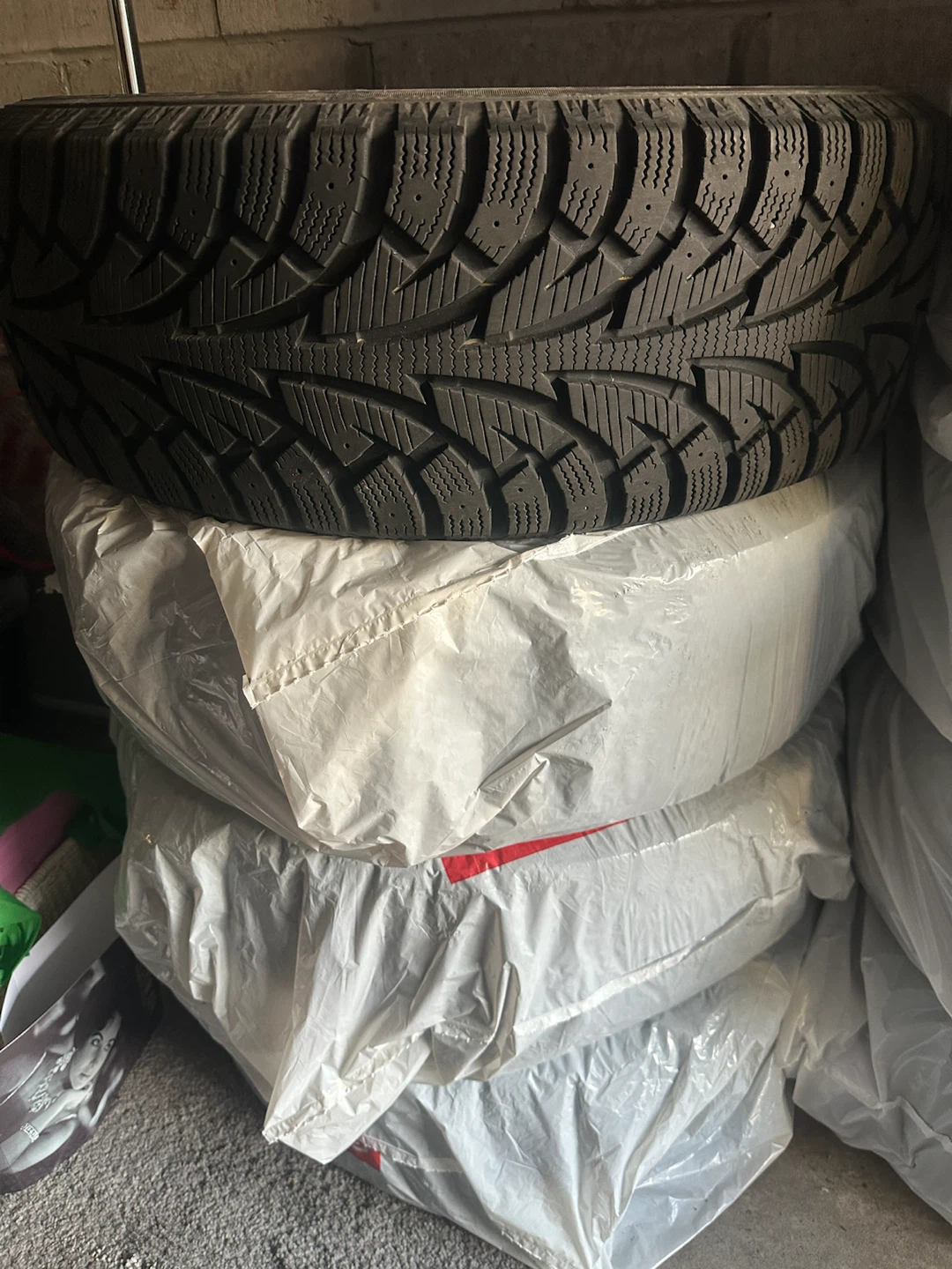 Hankook Winter i*Pike Tires 225/60R17 - photo 4