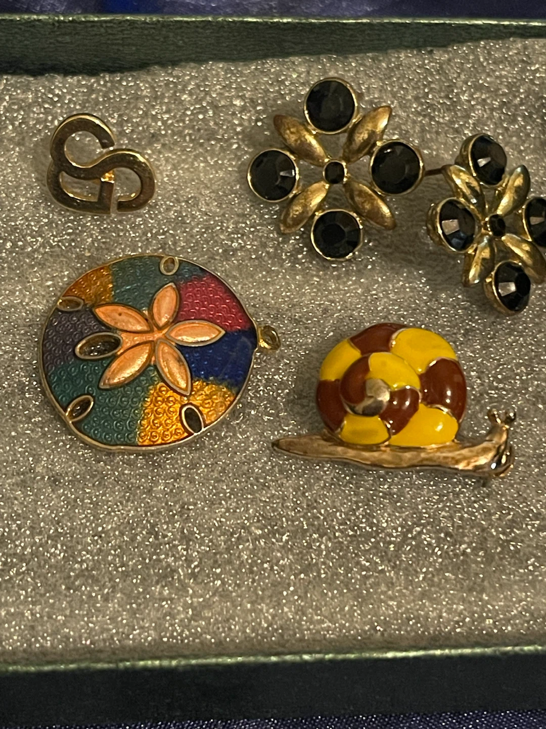 Assorted Vintage Fashion Brooches