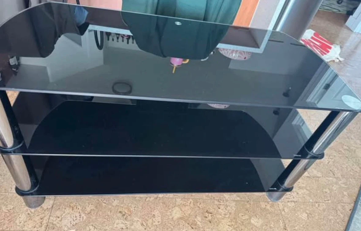 Sonax black glass TV stand - photo 5