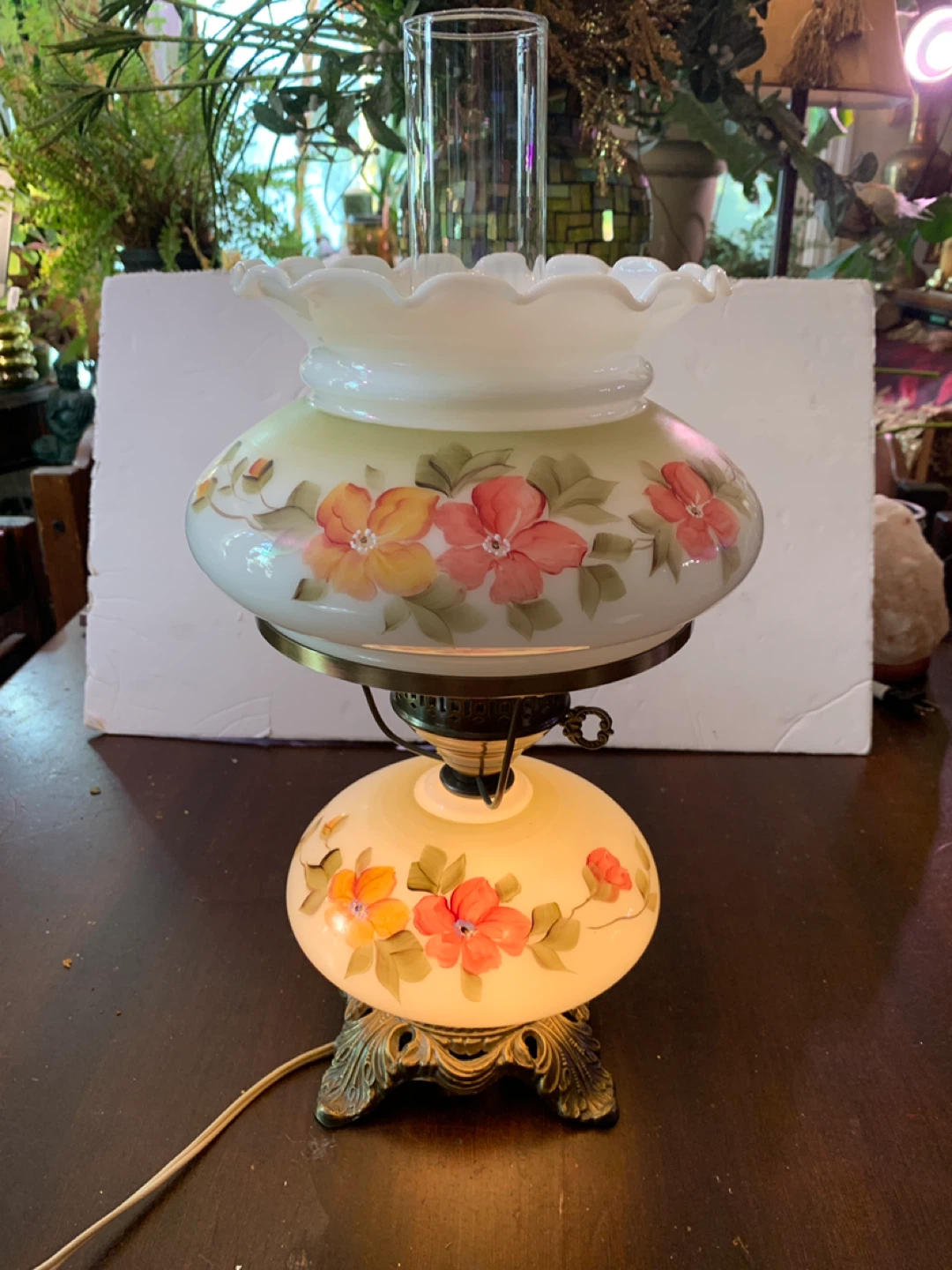 Vintage Hand-Painted Floral Hurricane Lamp. - photo 3
