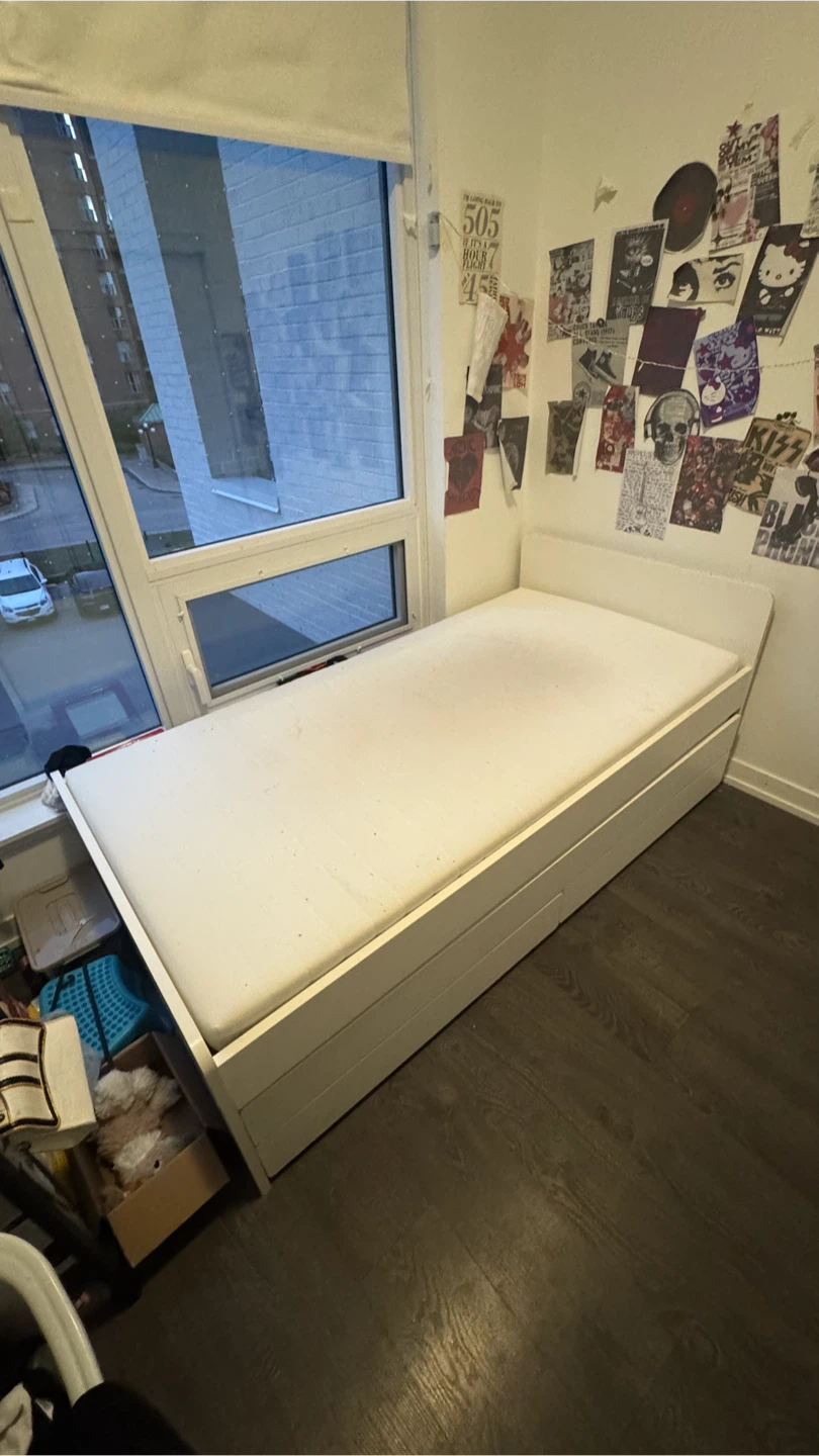 IKEA Extendable Daybed with Storage – White