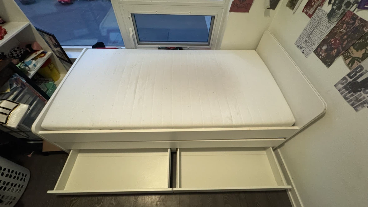 IKEA Extendable Daybed with Storage – White - photo 2
