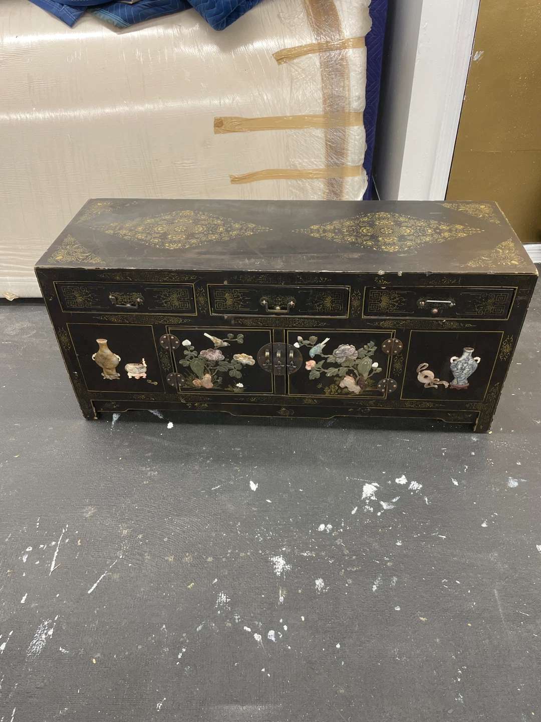 Black Lacquer Asian-Style Media Console - photo 2