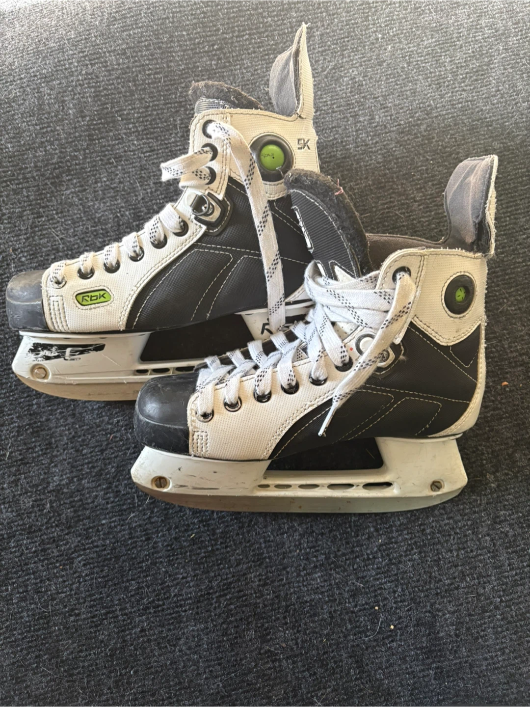 Reebok 5K Ice Skates Size 4 US