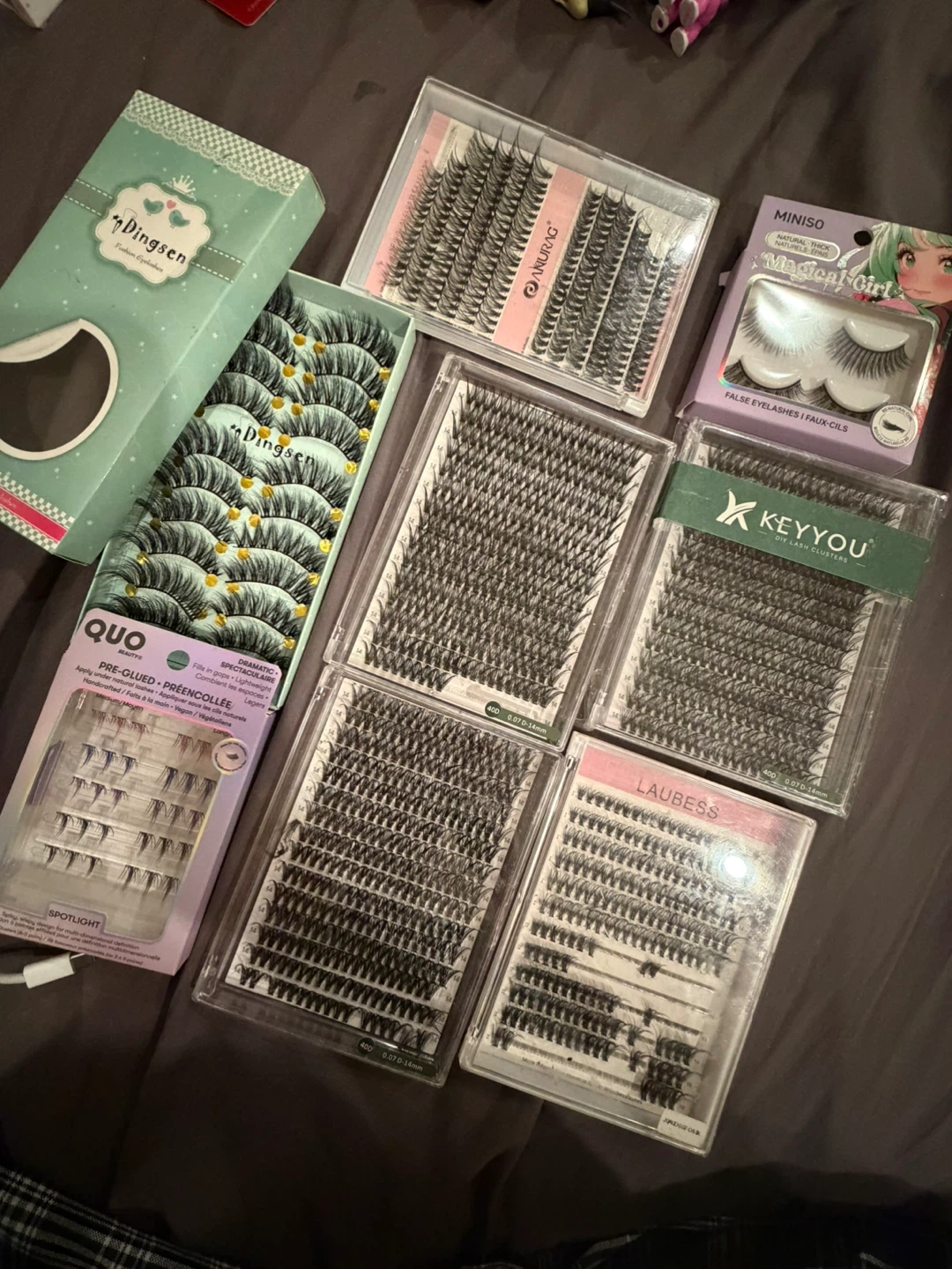 lashes clusters and strips bundle
