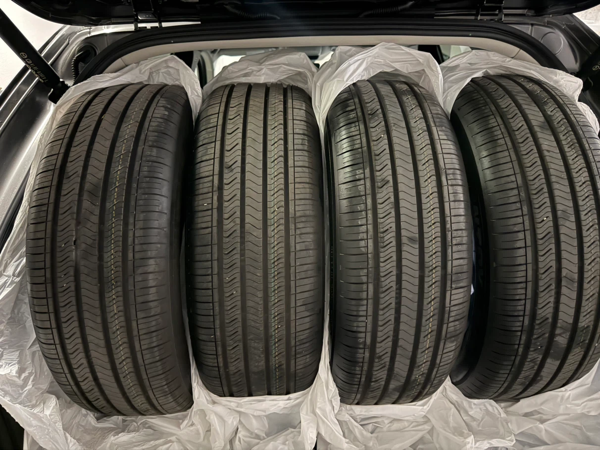 Set of 4 Toyo Open Country H/T Tires 225/55R19 - photo 3