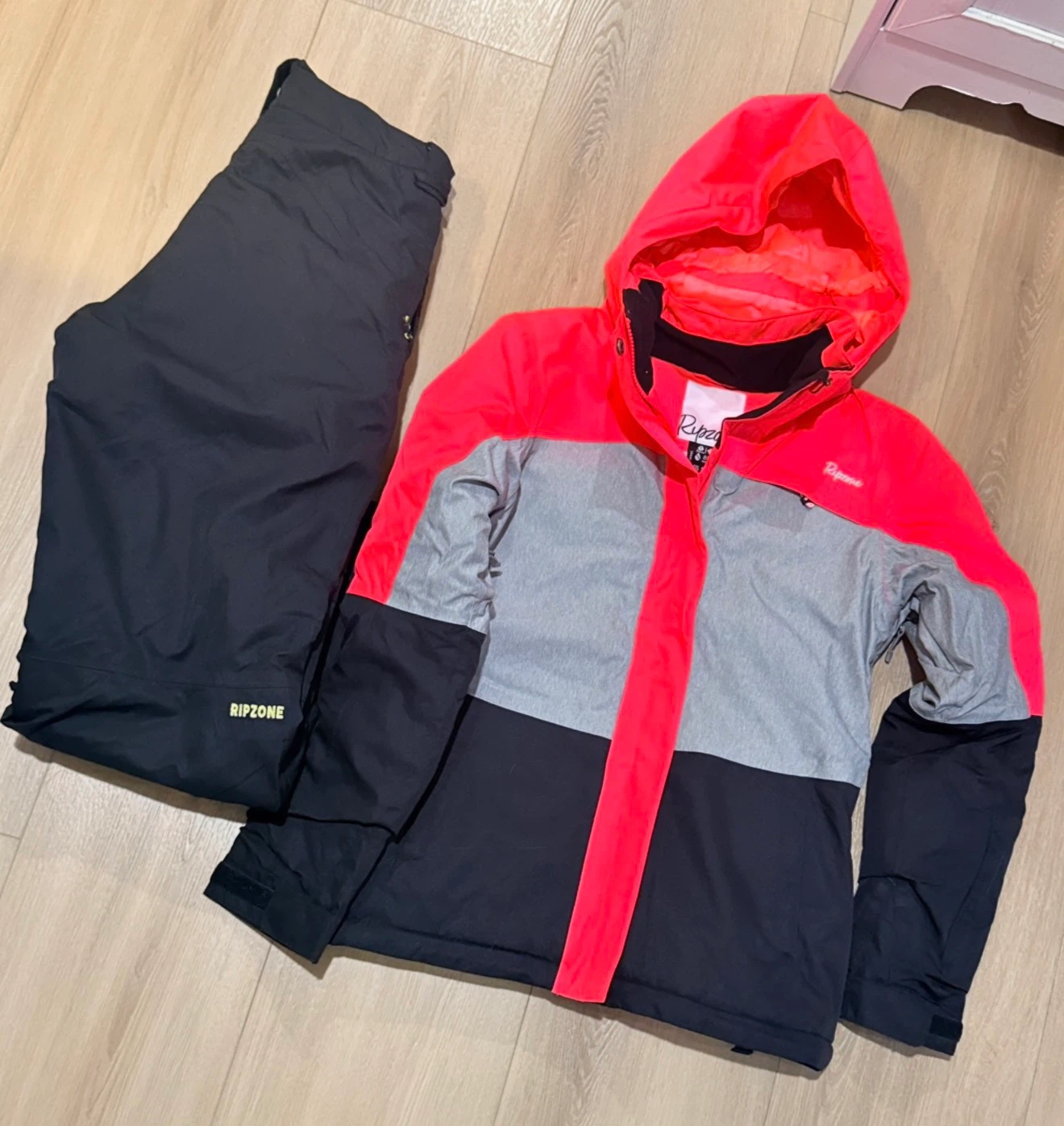 Ripzone Verso Series Ski Jacket and Pants Set