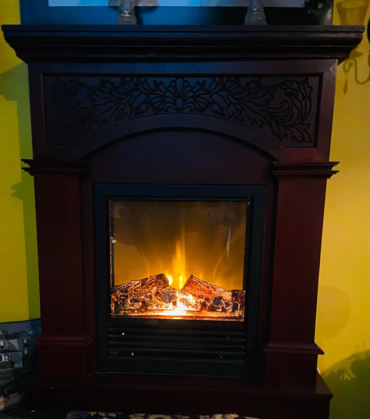 Electric Fireplace with Wooden Mantel - photo 5