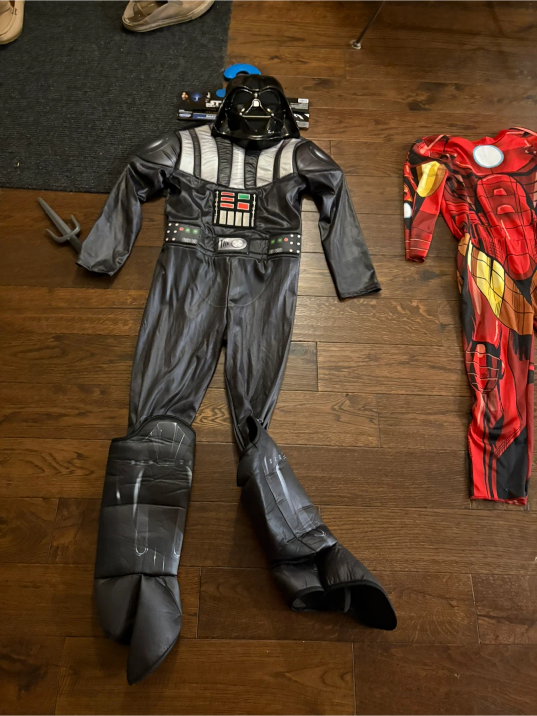 Selection of Kids Halloween Costumes - photo 2