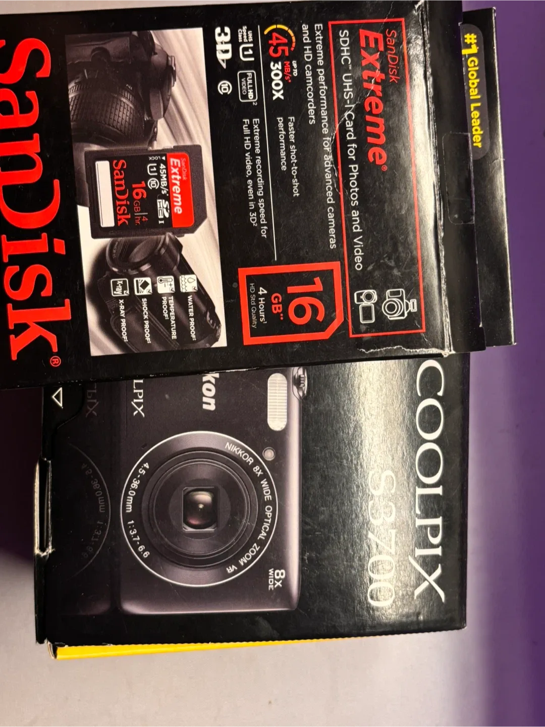 BNIB Nikon COOLPIX S3700 Digital Camera