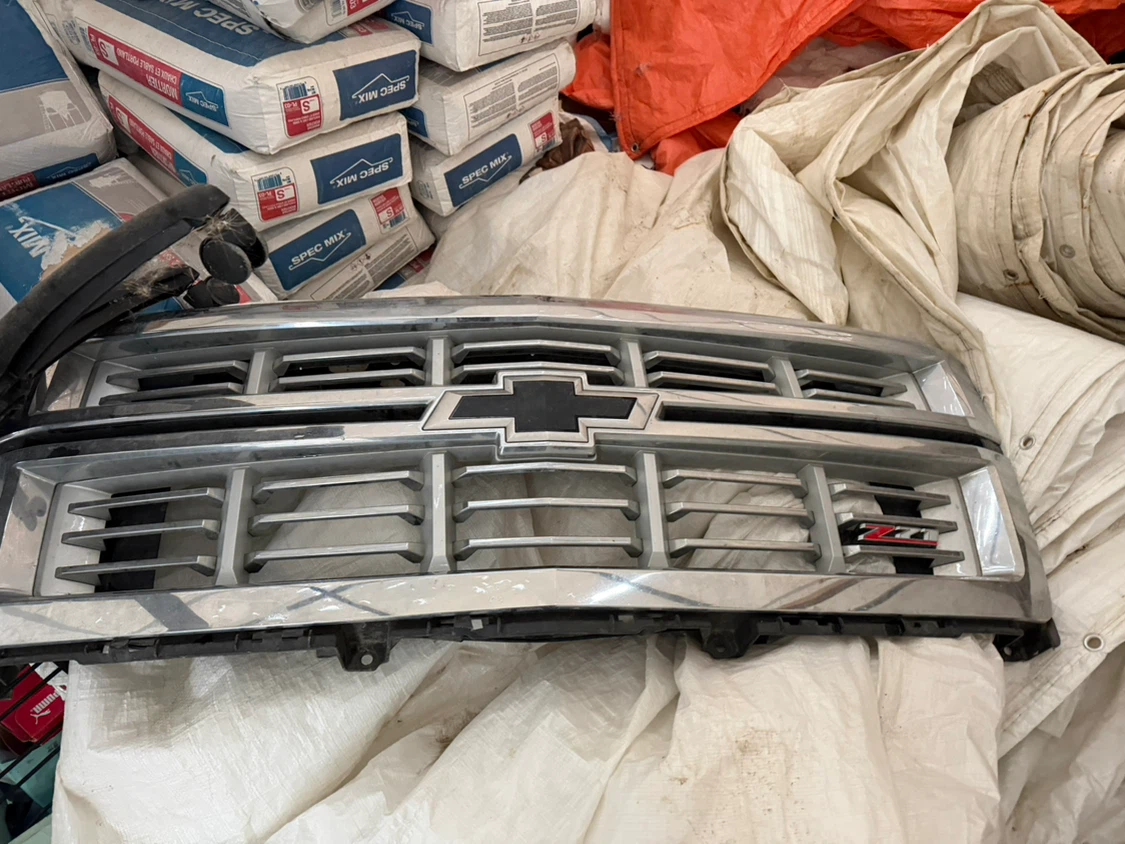 Chevrolet Silverado Z71 Front Grille