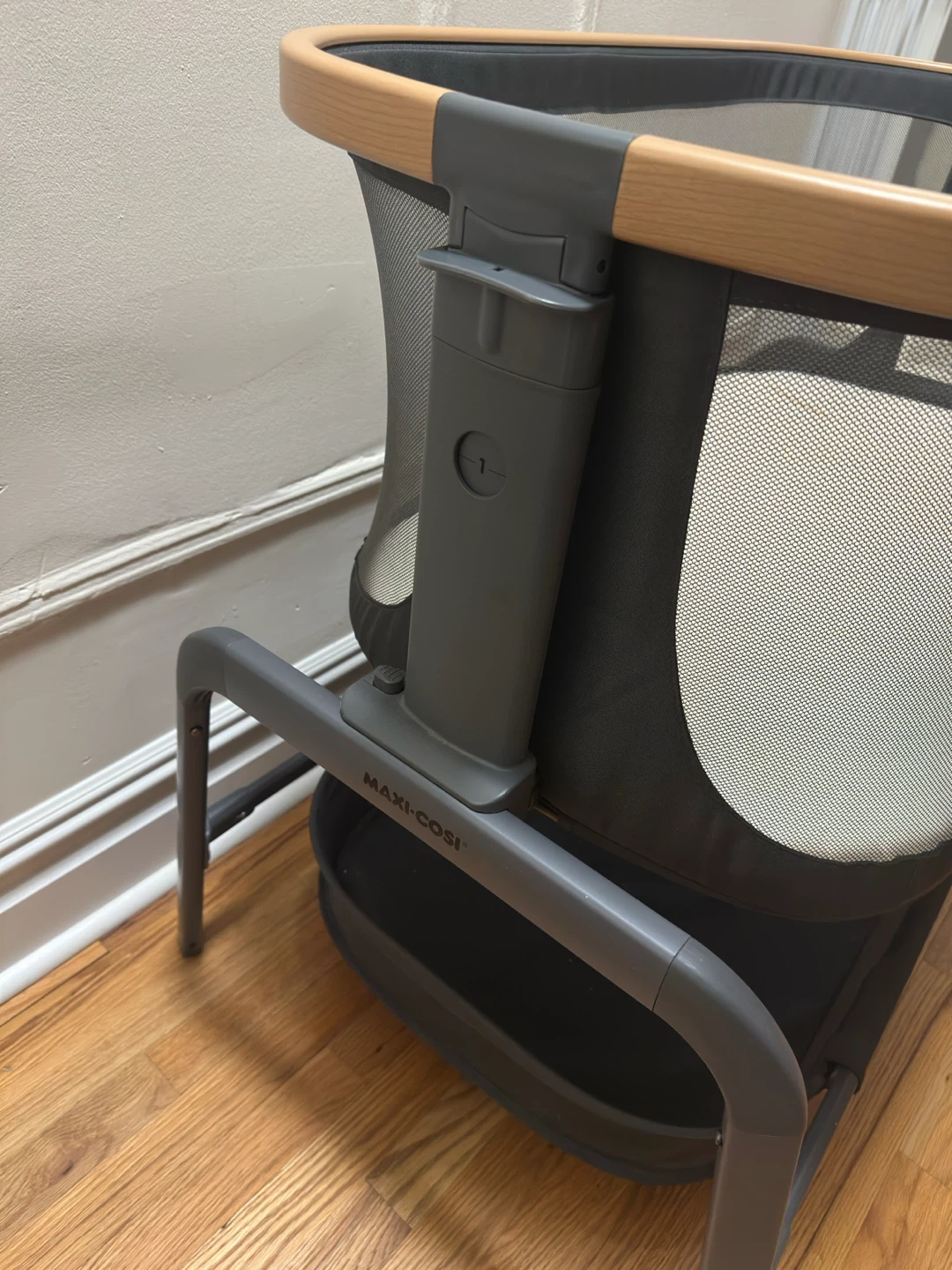 Maxi-Cosi Iora Bedside Bassinet - photo 3