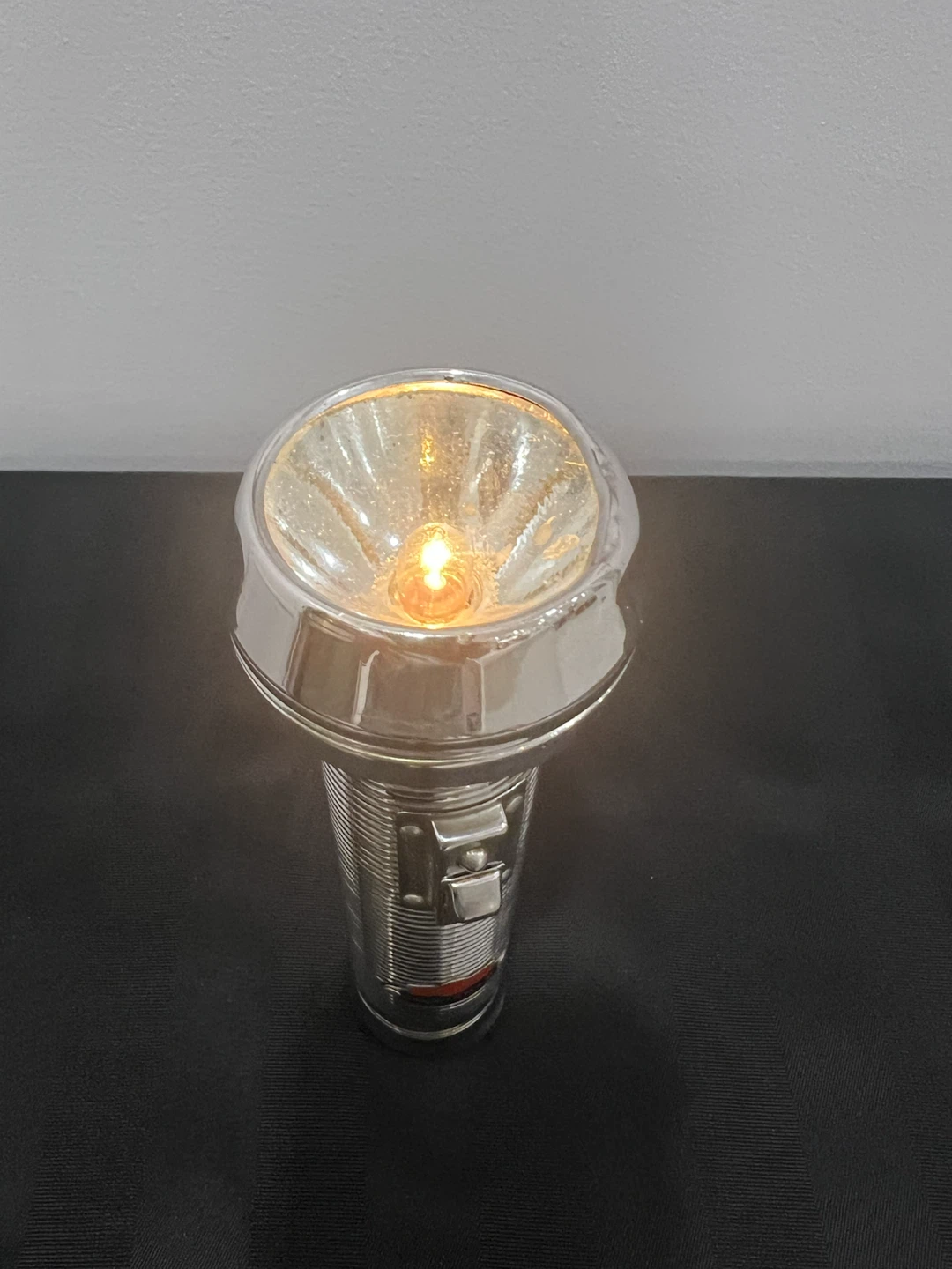Vintage Ray-O-Vac Sportsman Flashlight - photo 4