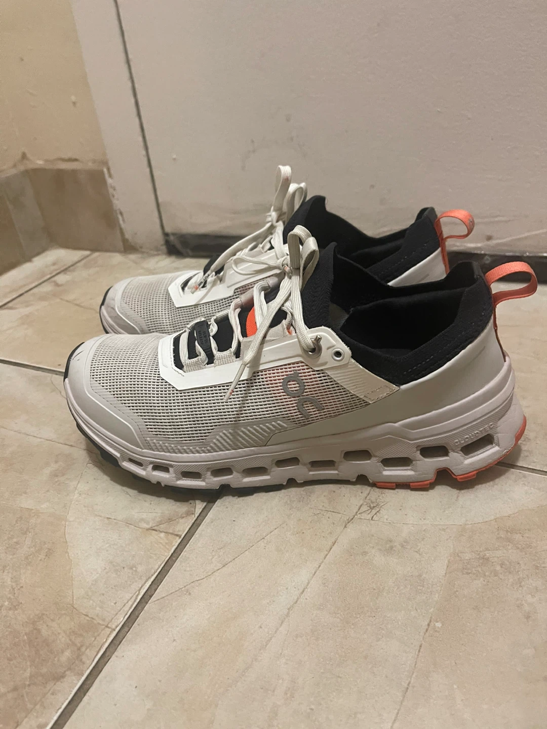 On Cloudtrax Running Shoes White/Orange