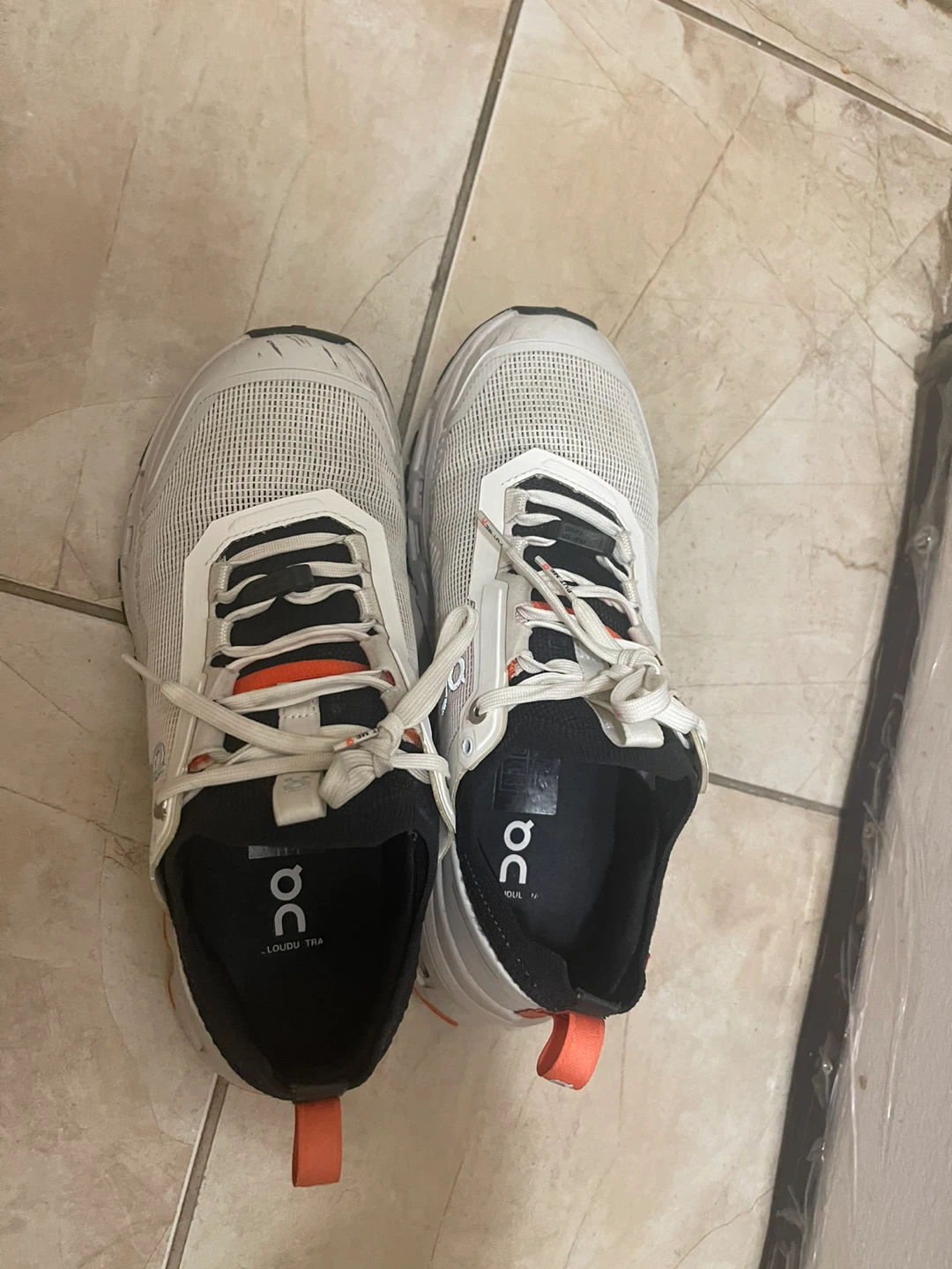 On Cloudtrax Running Shoes White/Orange - photo 2