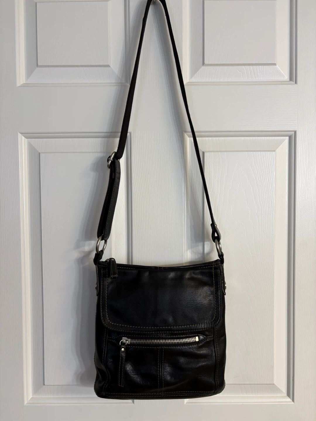 Fossil “Hanover” Black Leather Crossbody Bag