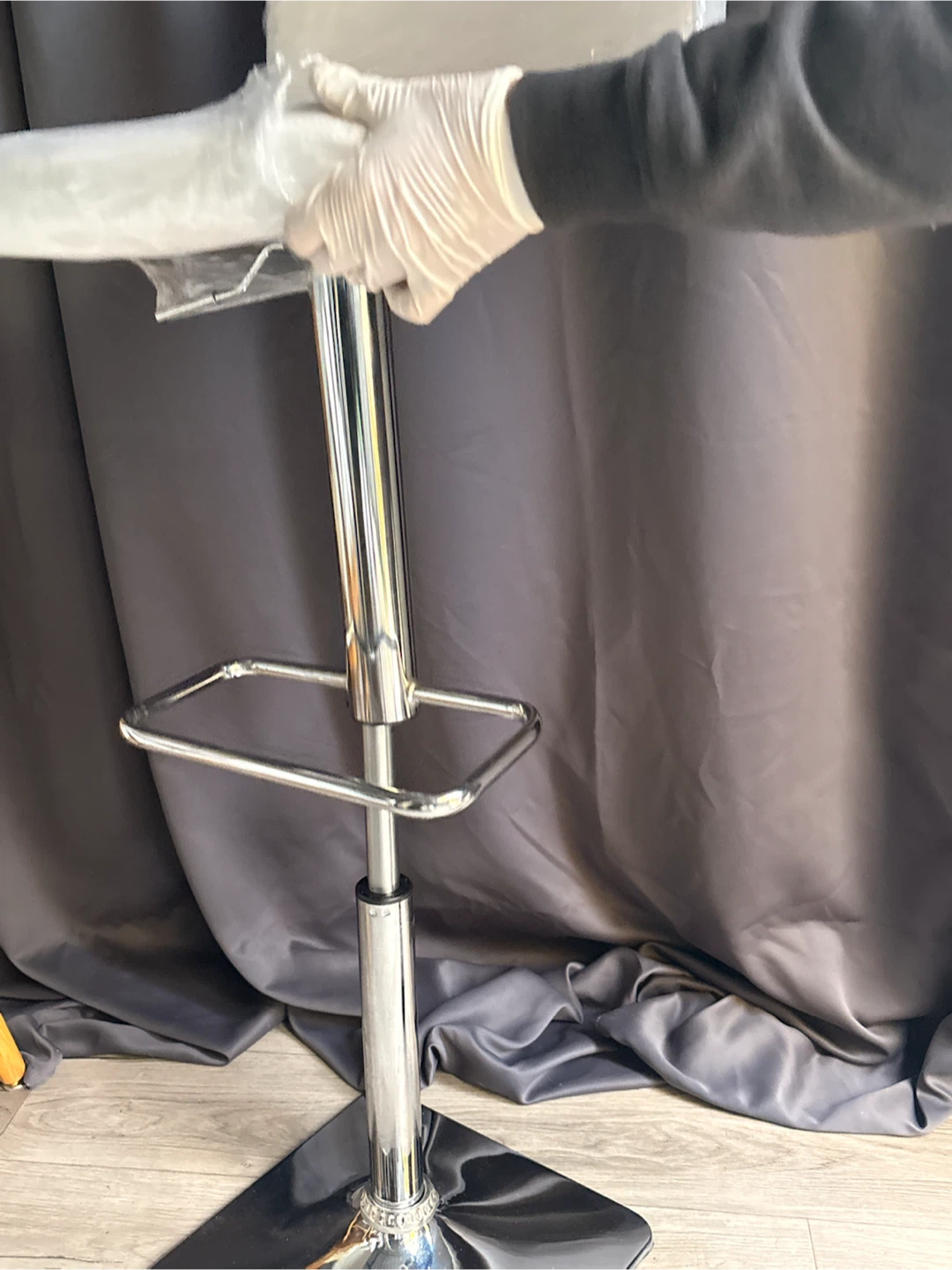 White Adjustable Bar Stool - photo 3