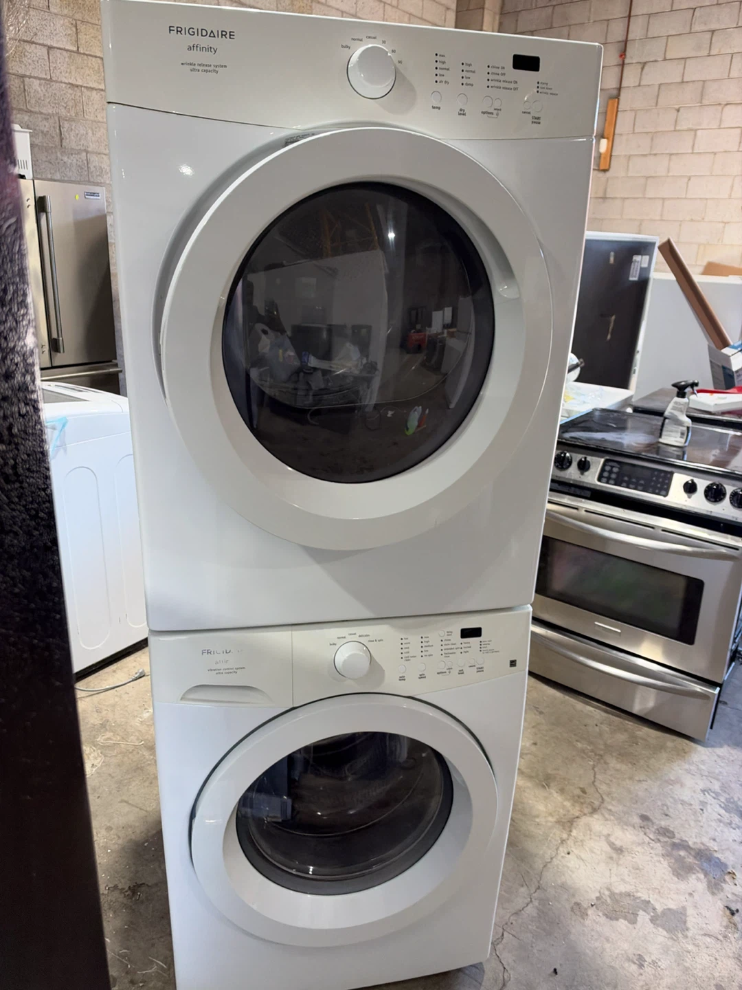 Frigidaire washer and dryer set only 🔥 590/- 🔥