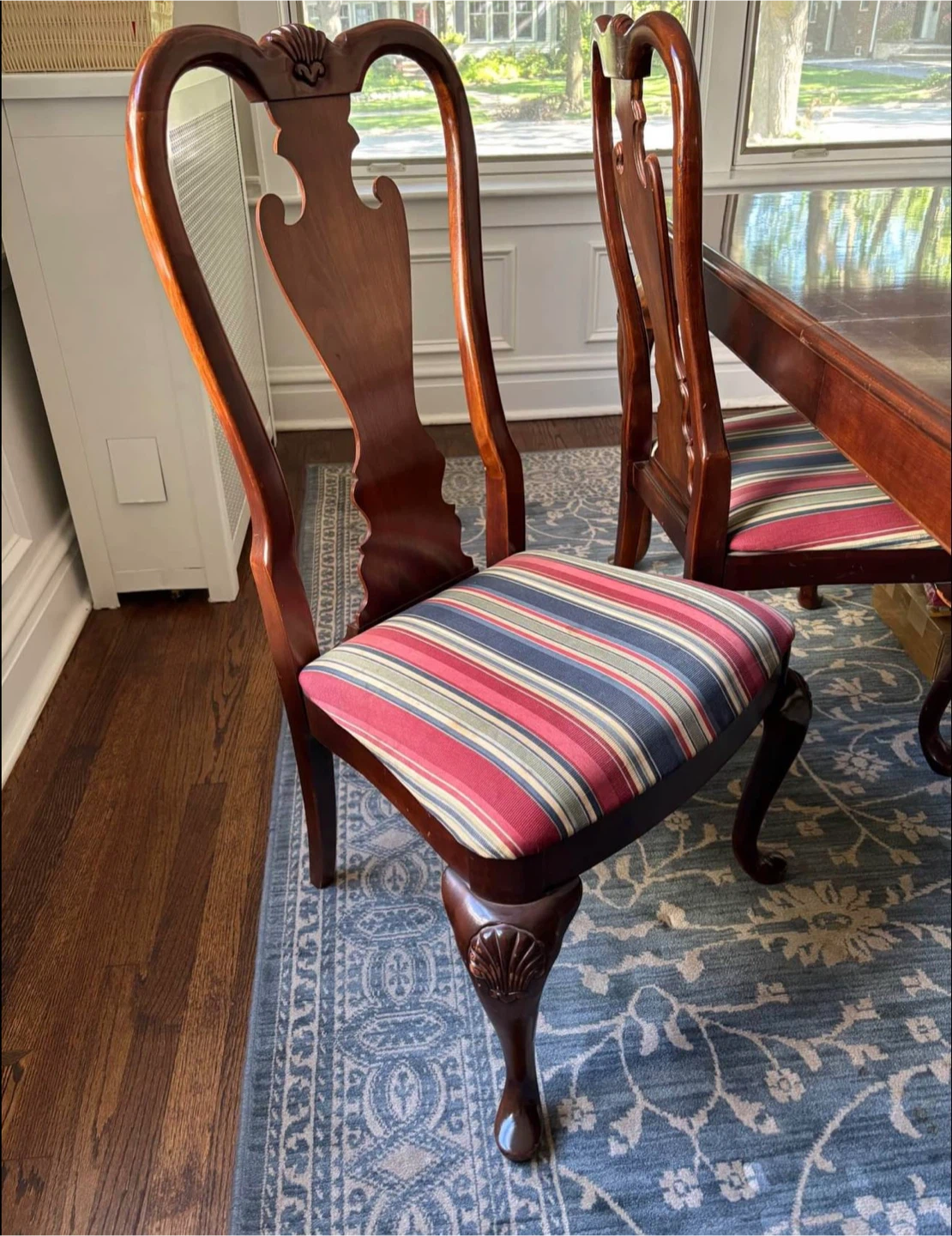 Dining Table w/8 chairs - photo 3