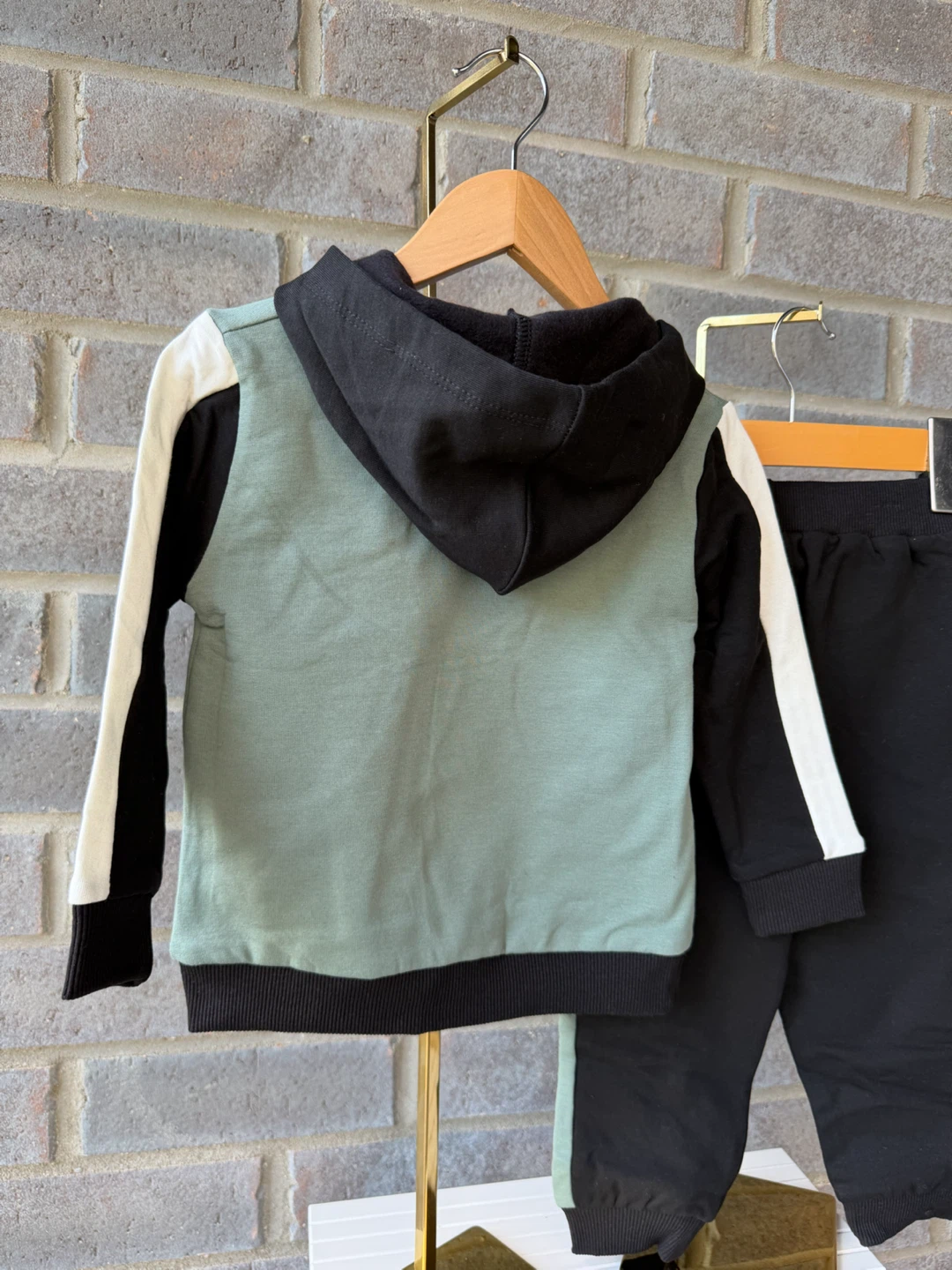 Brand New Boys’ 2-Piece Outfit Sets / Hoodies and joggers - photo 5