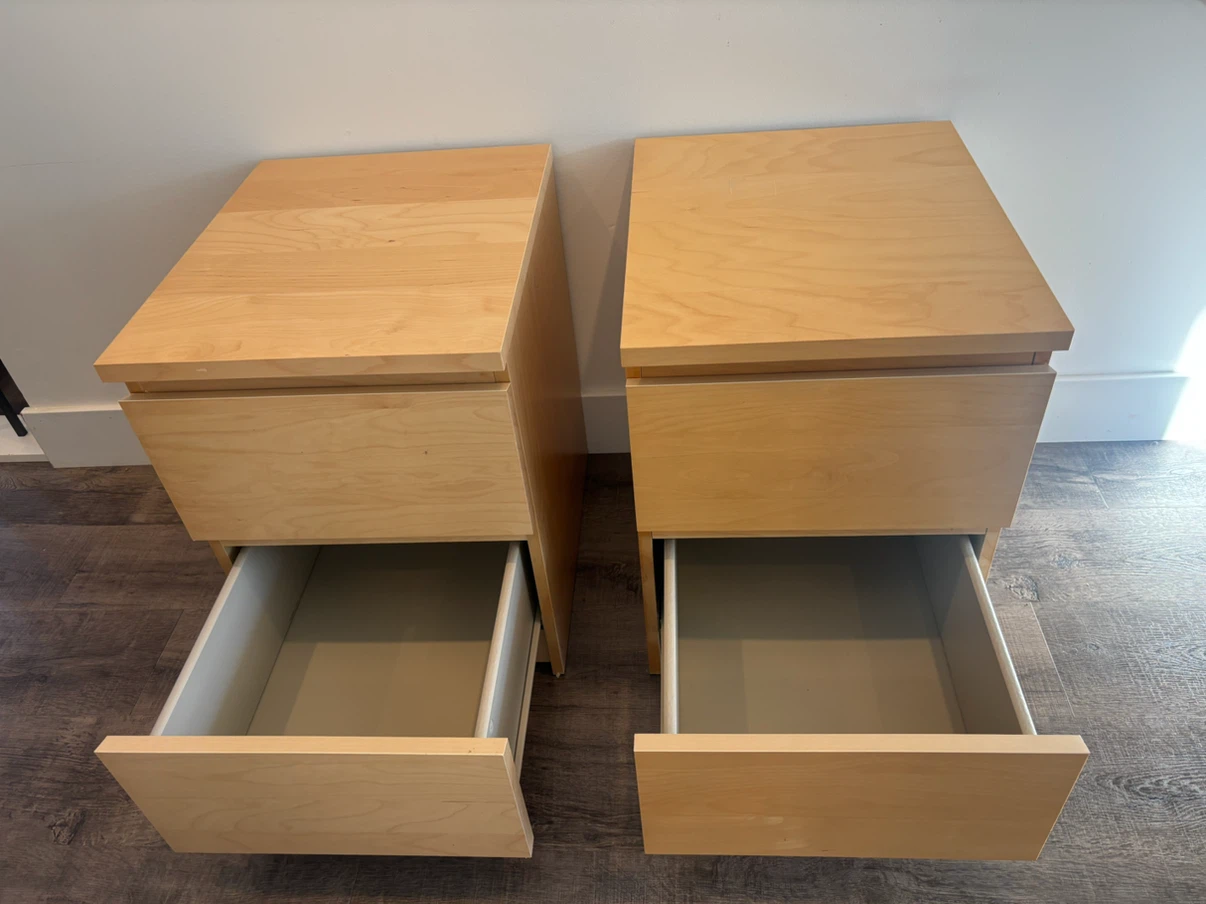 pair of IKEA nightstands in oak colour - photo 3