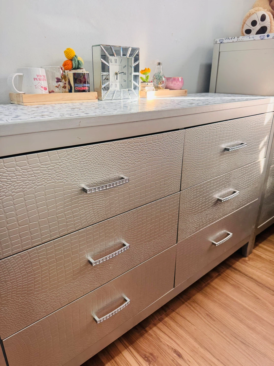Ashley Olivet Silver 6-Drawer Dresser - photo 2