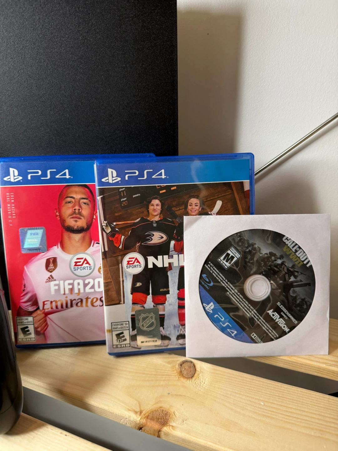 PlayStation 4 Pro + Games - photo 3