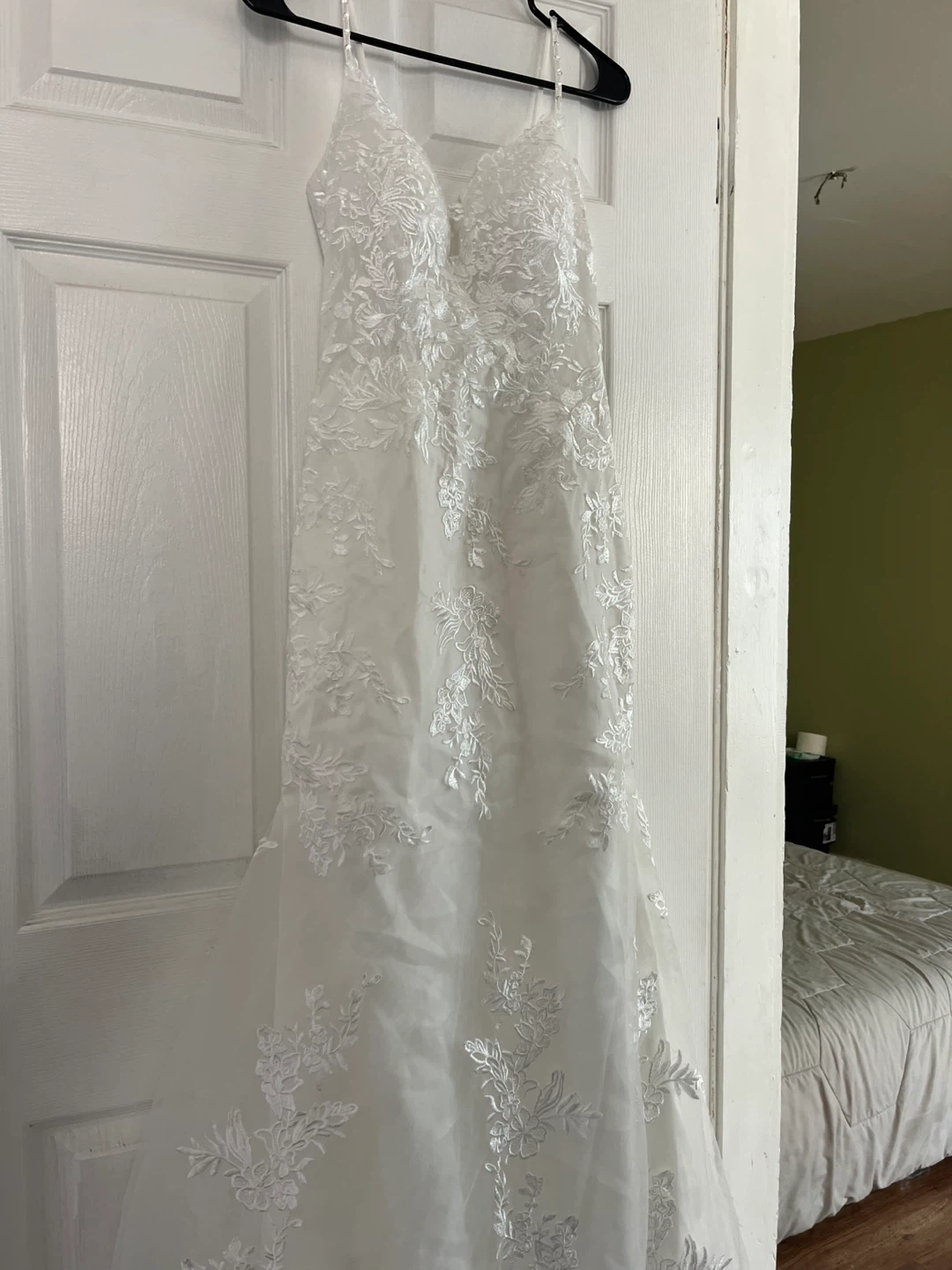 White Floral Lace Wedding Dress - photo 2