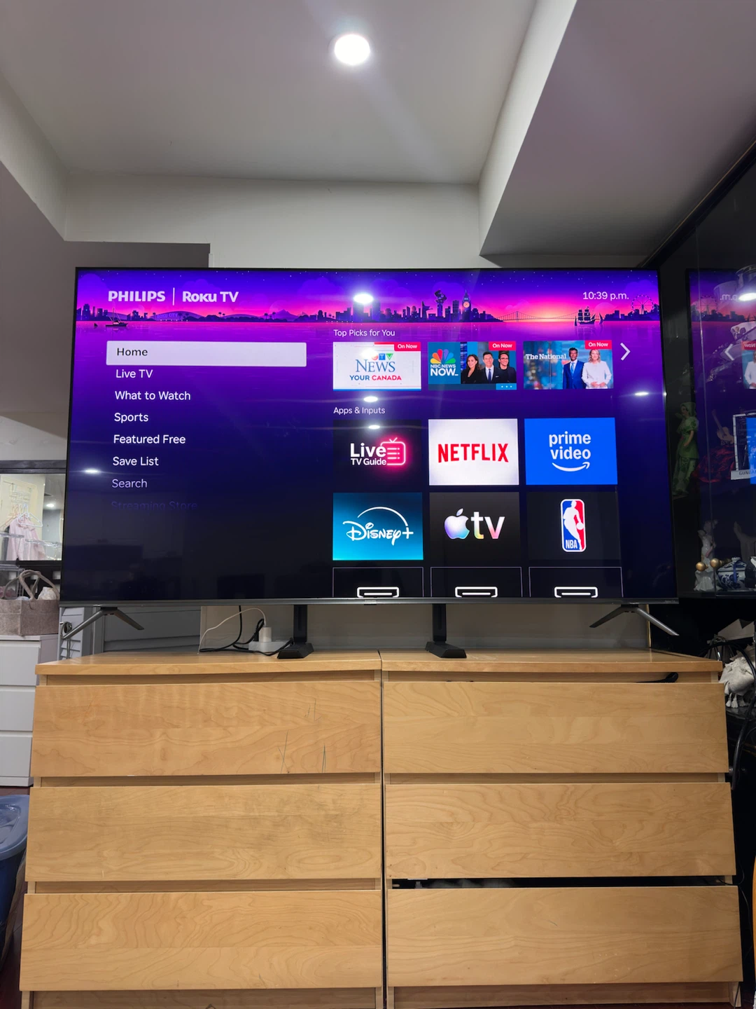 75’ Philips Roku TV model 75PUL7973/F6