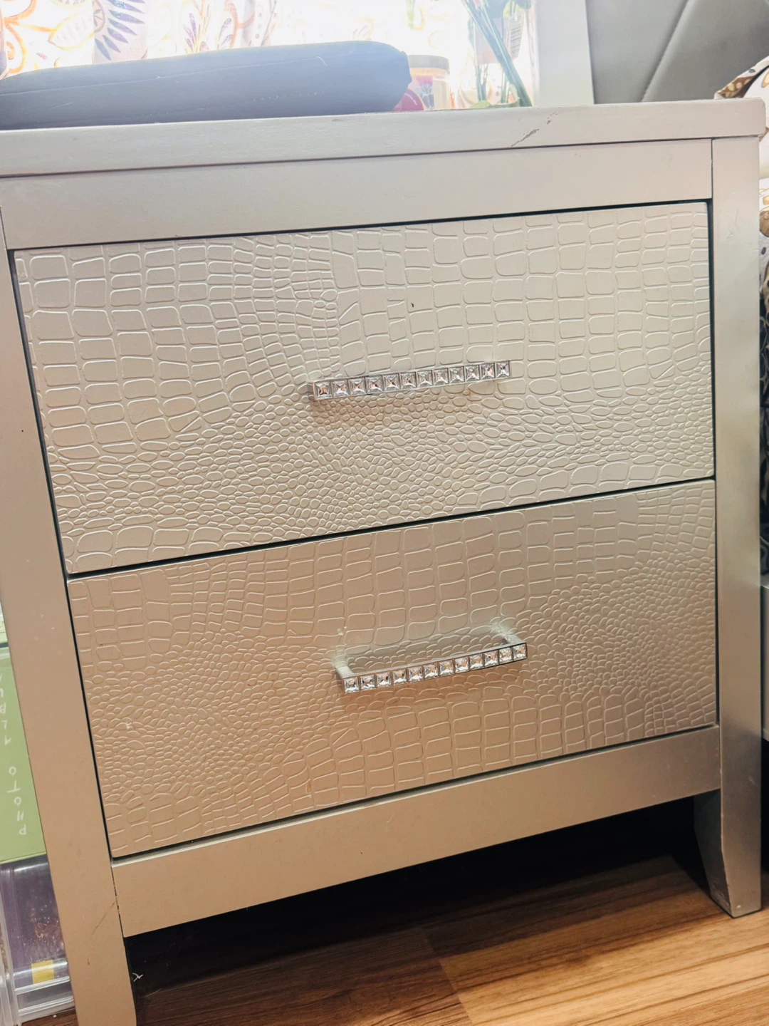 Ashley olivet 2-Drawer Nightstand