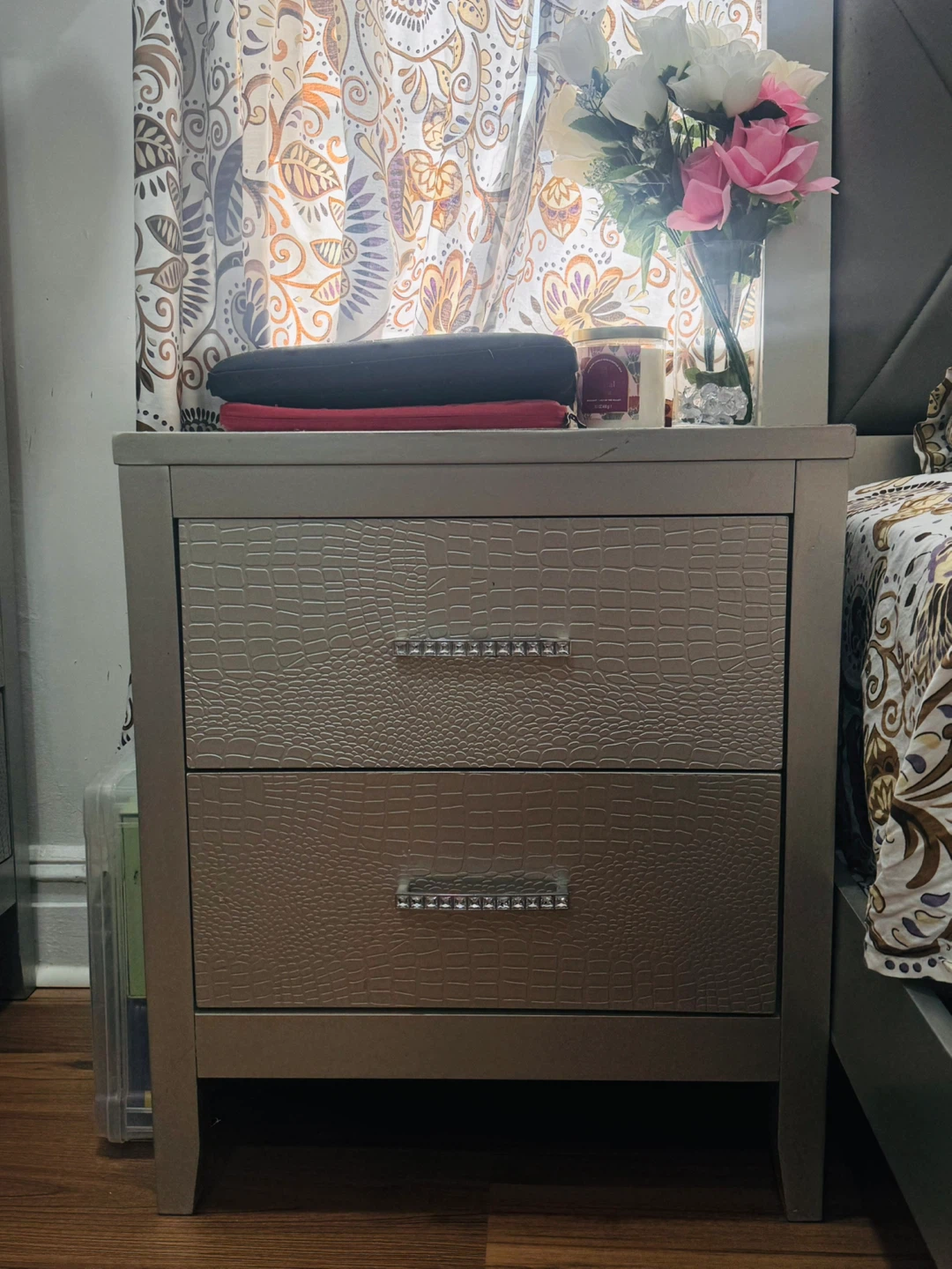 Ashley olivet 2-Drawer Nightstand - photo 3