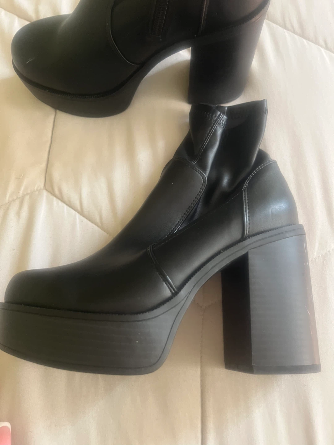 Black Platform Ankle Boots - photo 5