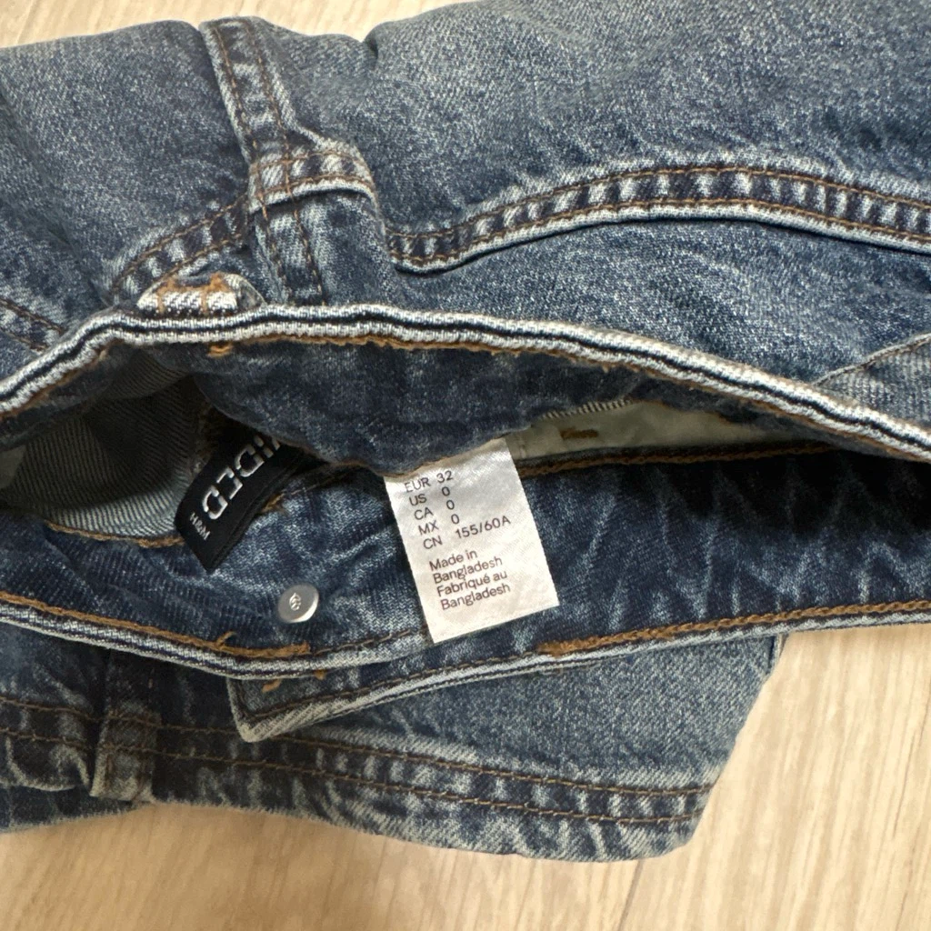 H&M Denim Cargo Mini Skirt - Size 0 - photo 3