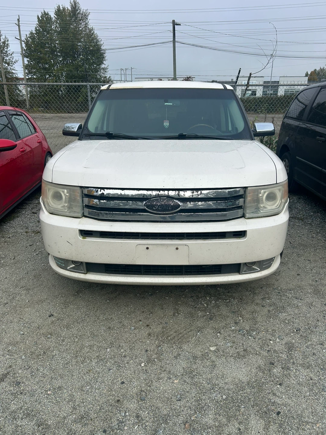 White Ford Flex Limited